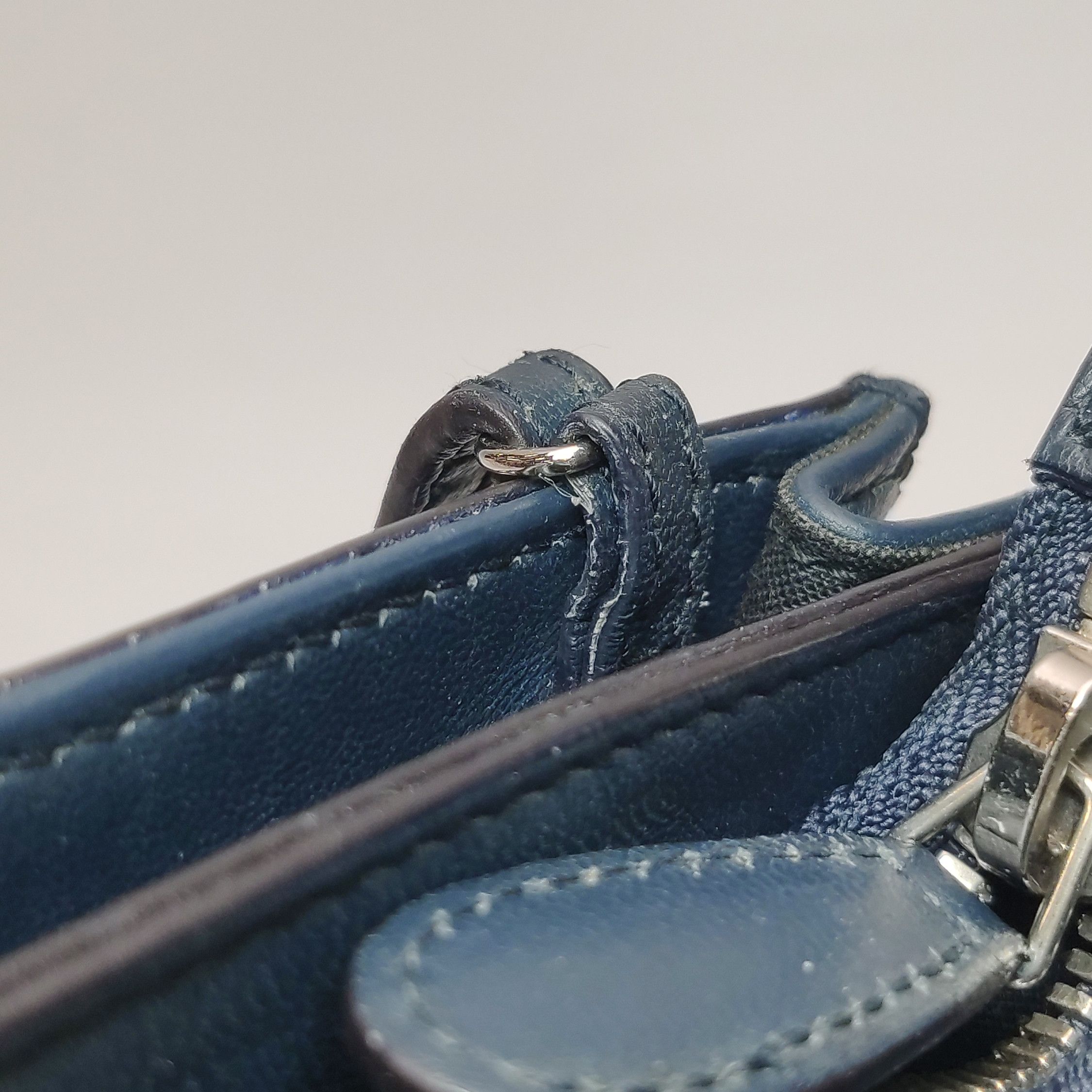 Balenciaga Balenciaga Women os Shoulder Bags Size ONE SIZE - 22 Thumbnail