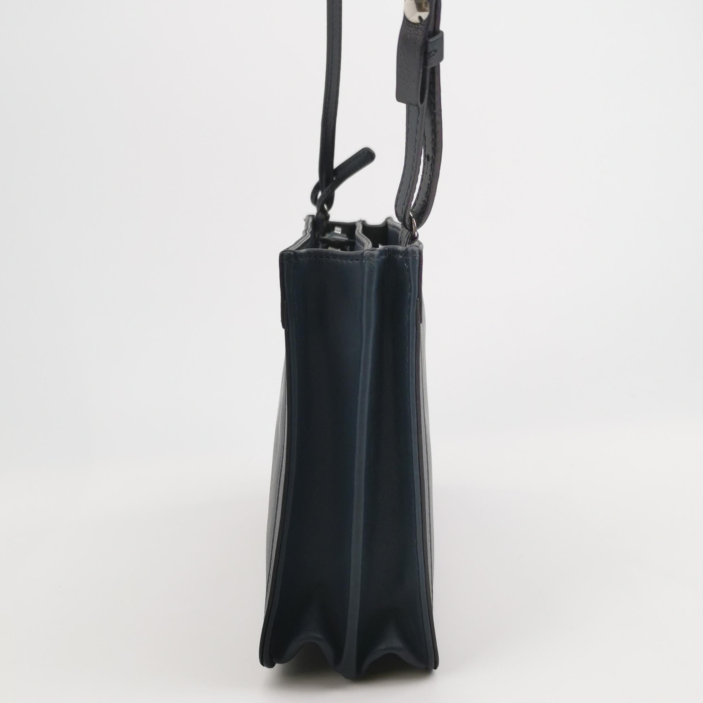Balenciaga Balenciaga Women os Shoulder Bags Size ONE SIZE - 3 Thumbnail