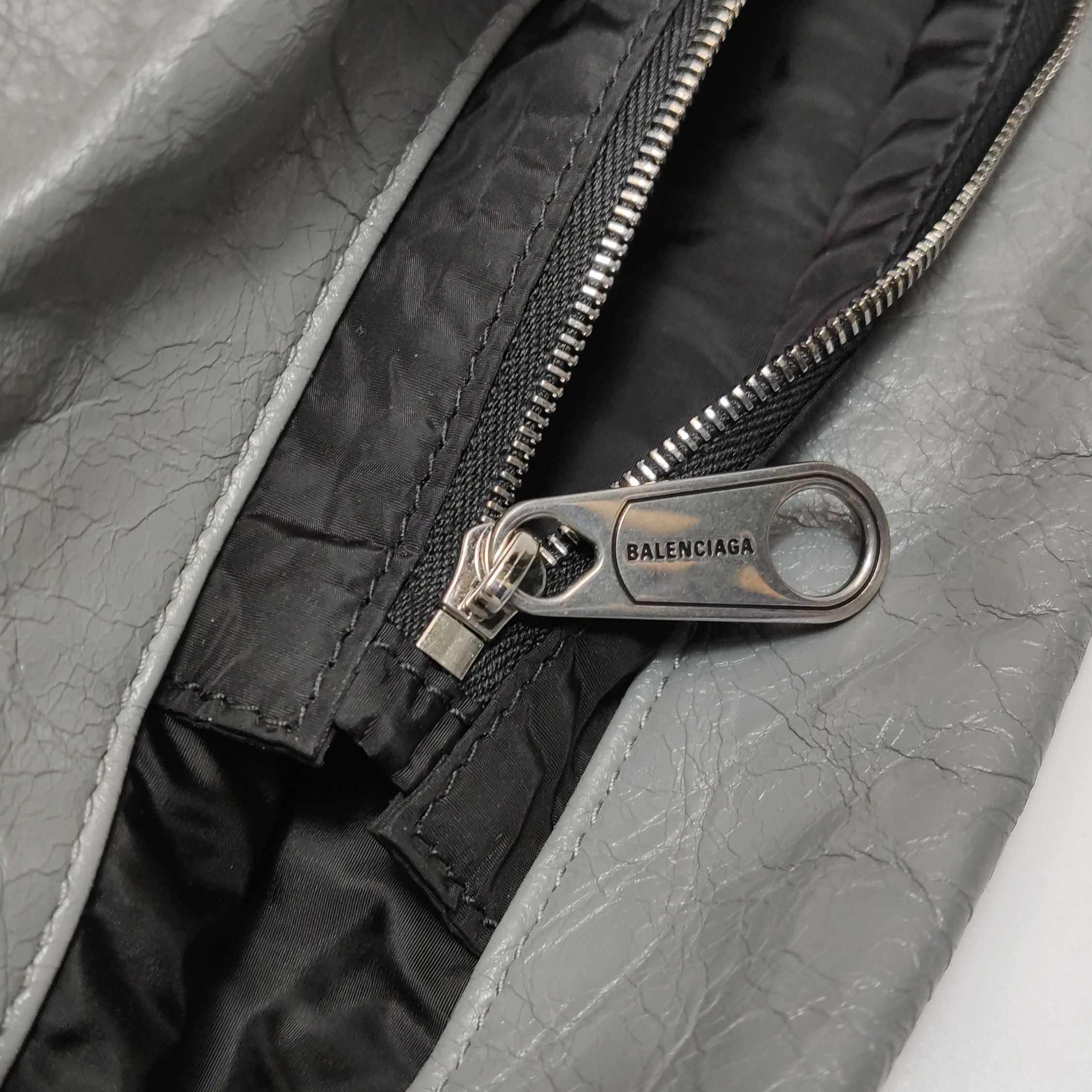 Balenciaga Balenciaga Women os Shoulder Bags Size ONE SIZE - 11 Thumbnail