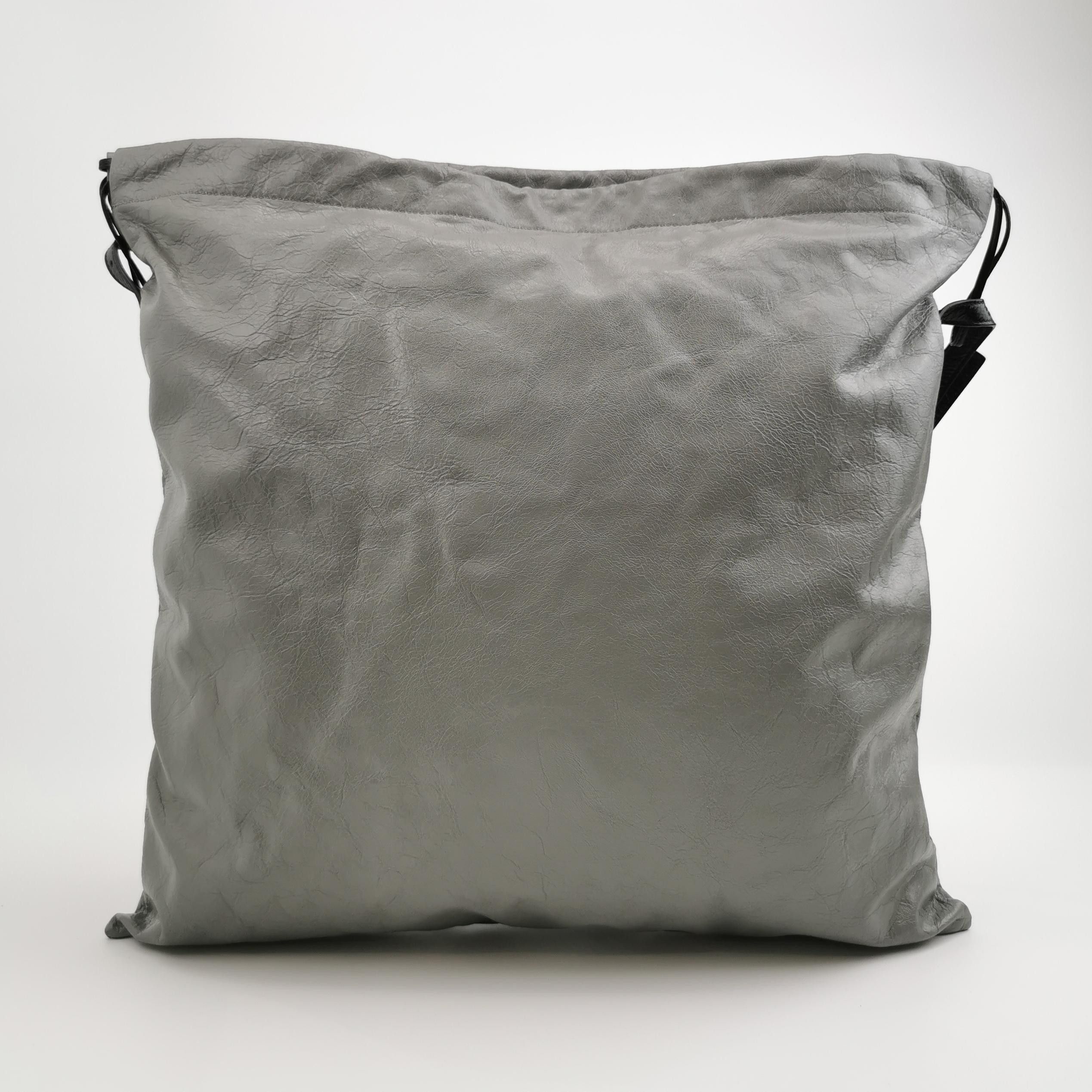 Balenciaga Balenciaga Women os Shoulder Bags Size ONE SIZE - 5 Thumbnail