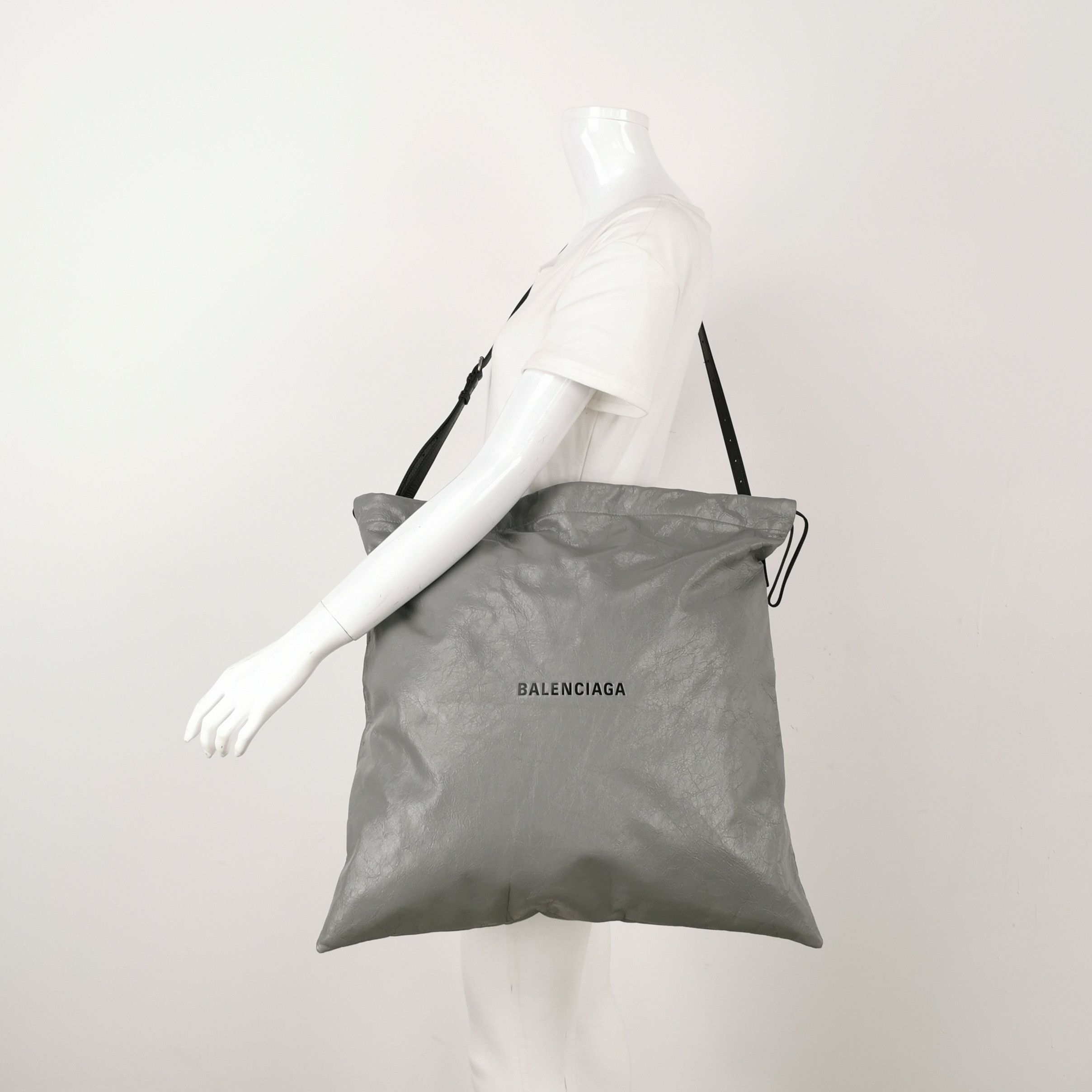 Balenciaga Balenciaga Women os Shoulder Bags Size ONE SIZE - 2 Thumbnail