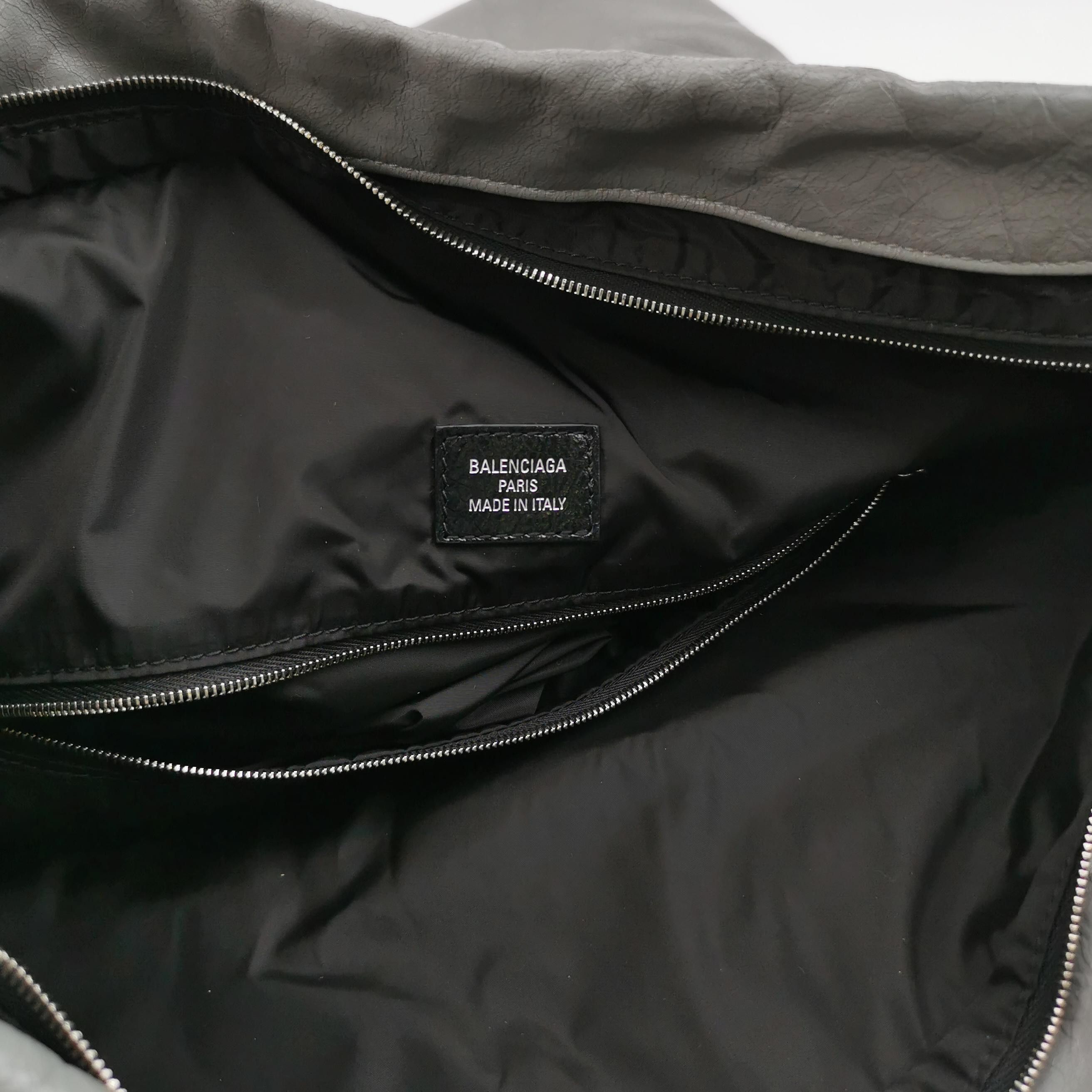 Balenciaga Balenciaga Women os Shoulder Bags Size ONE SIZE - 8 Thumbnail