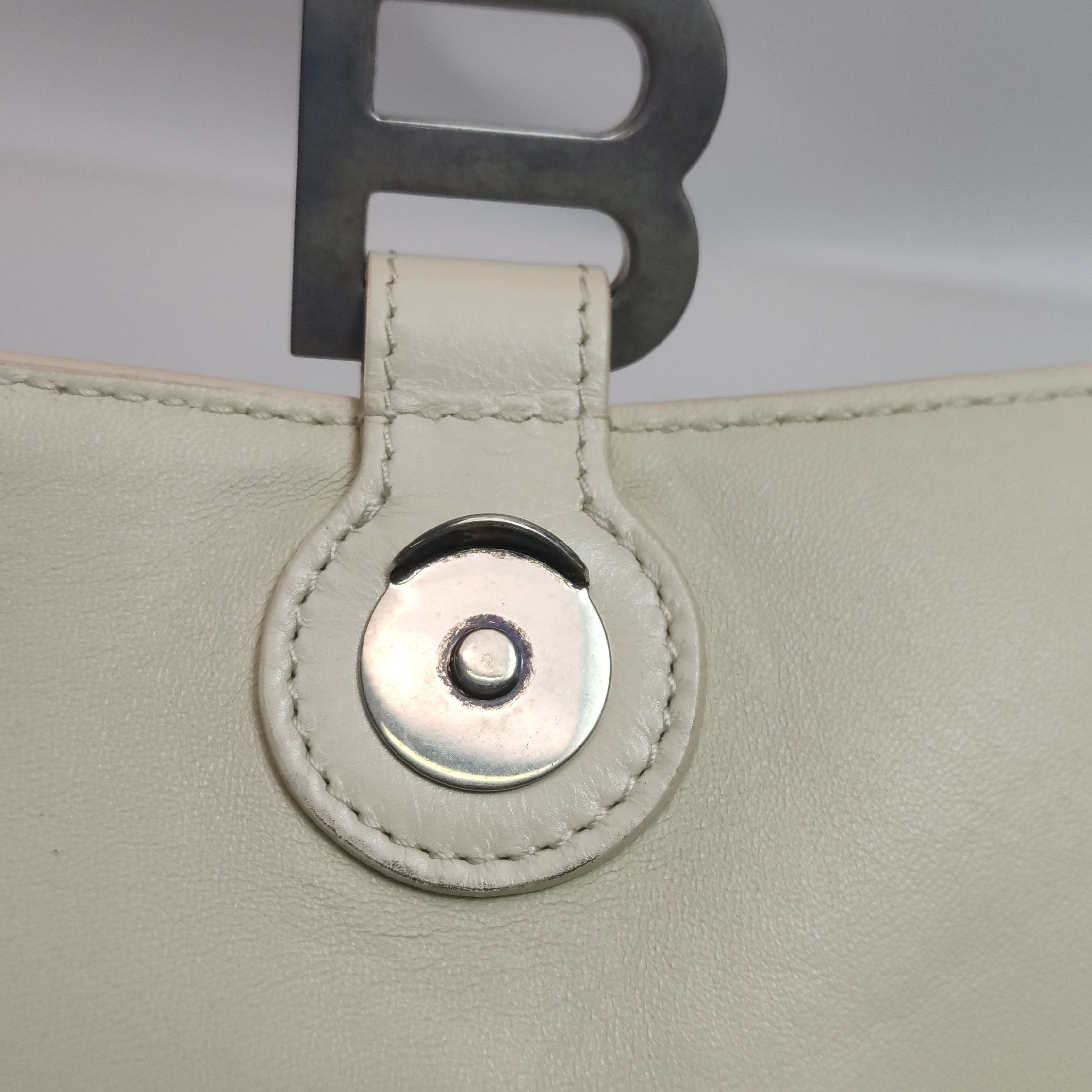 Balenciaga Balenciaga Women os Shoulder Bags Size ONE SIZE - 13 Thumbnail