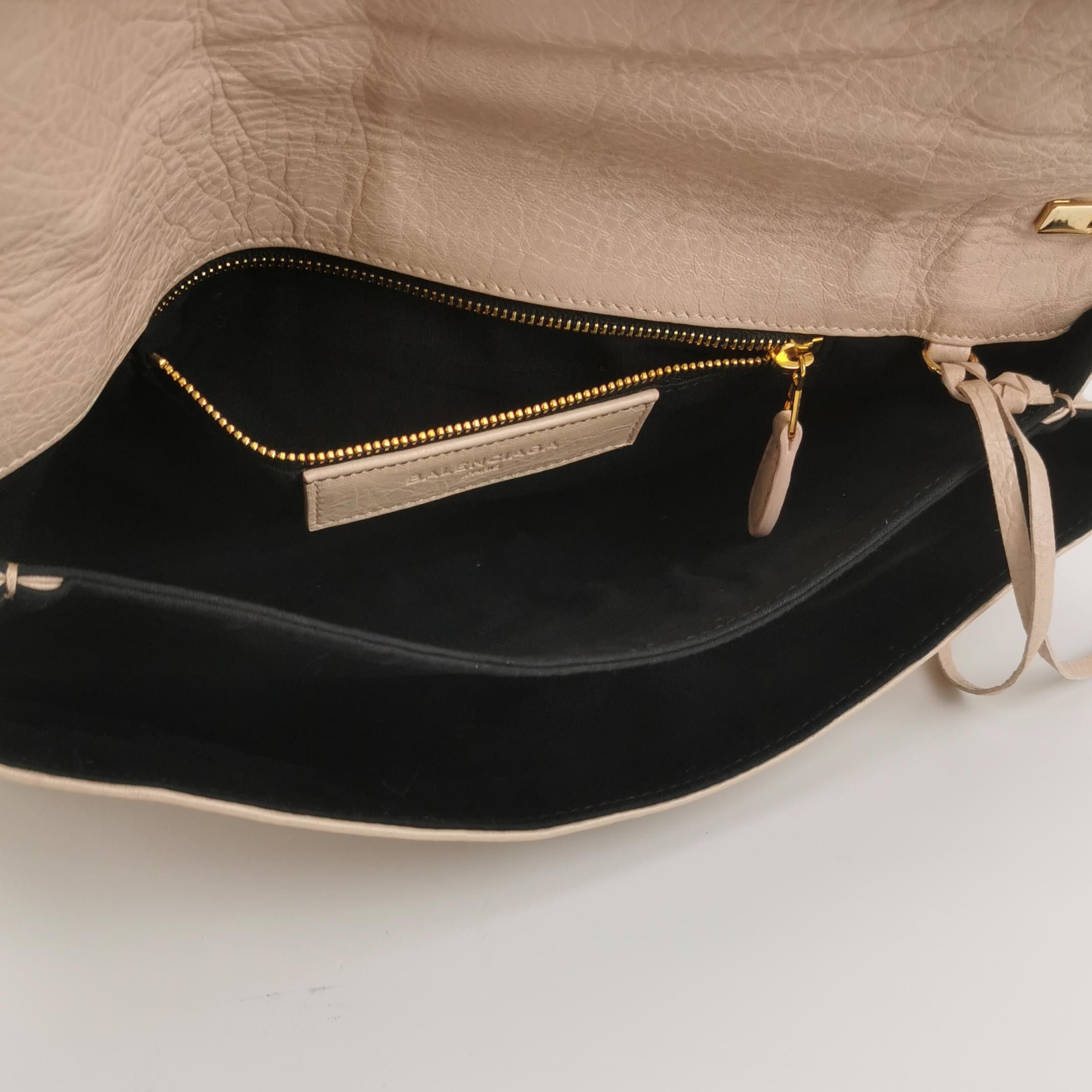 Balenciaga Balenciaga Women os Shoulder Bags Size ONE SIZE - 7 Thumbnail