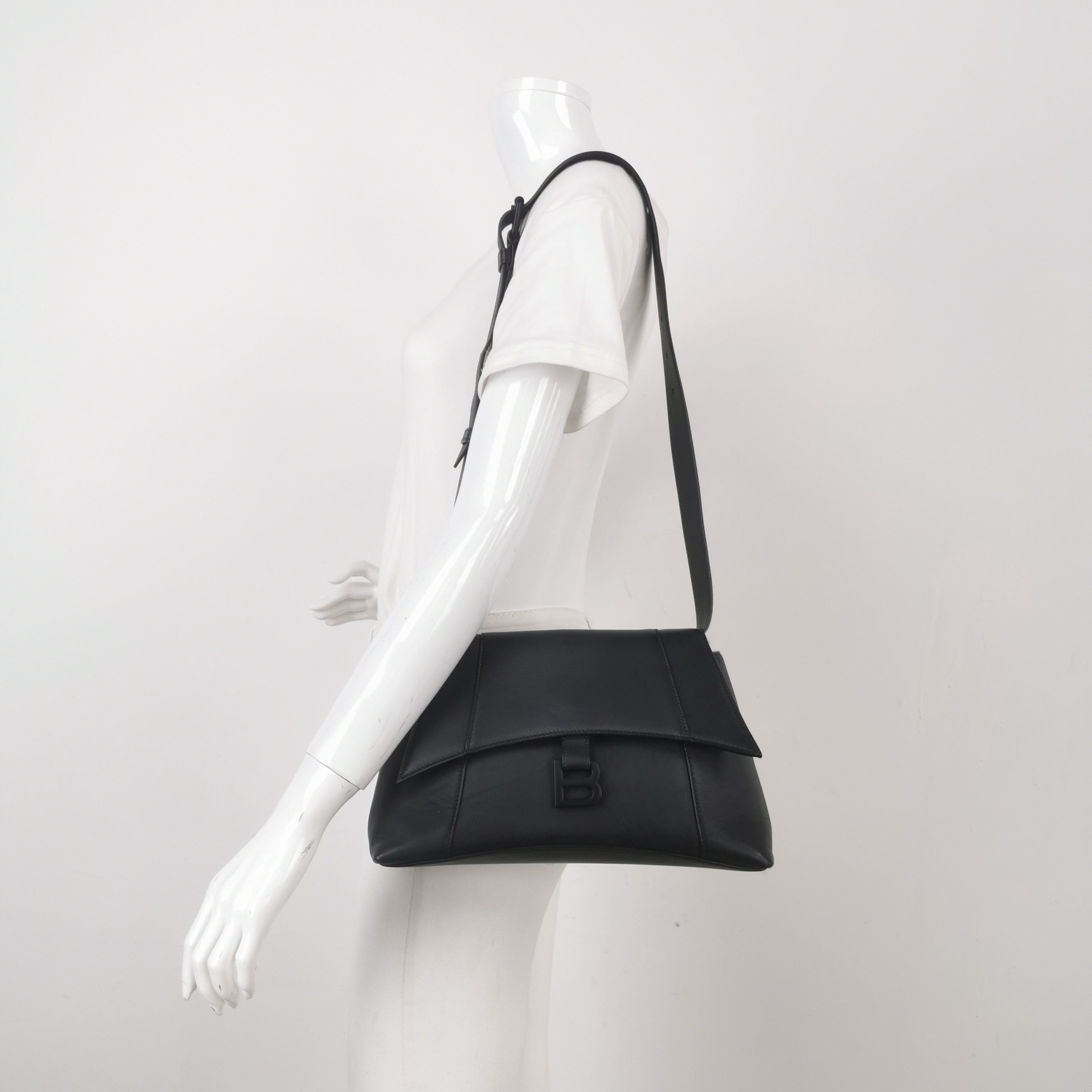 Balenciaga Balenciaga Women os Shoulder Bags Size ONE SIZE - 2 Thumbnail