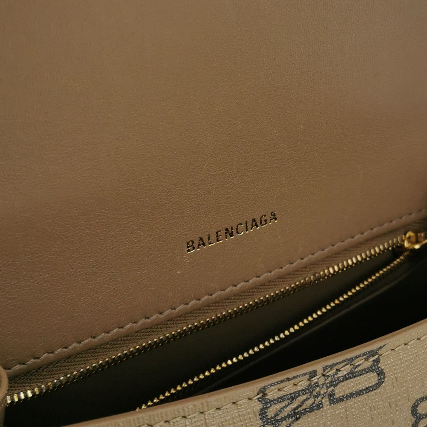 Balenciaga Balenciaga Women os Shoulder Bags Size ONE SIZE - 8 Thumbnail