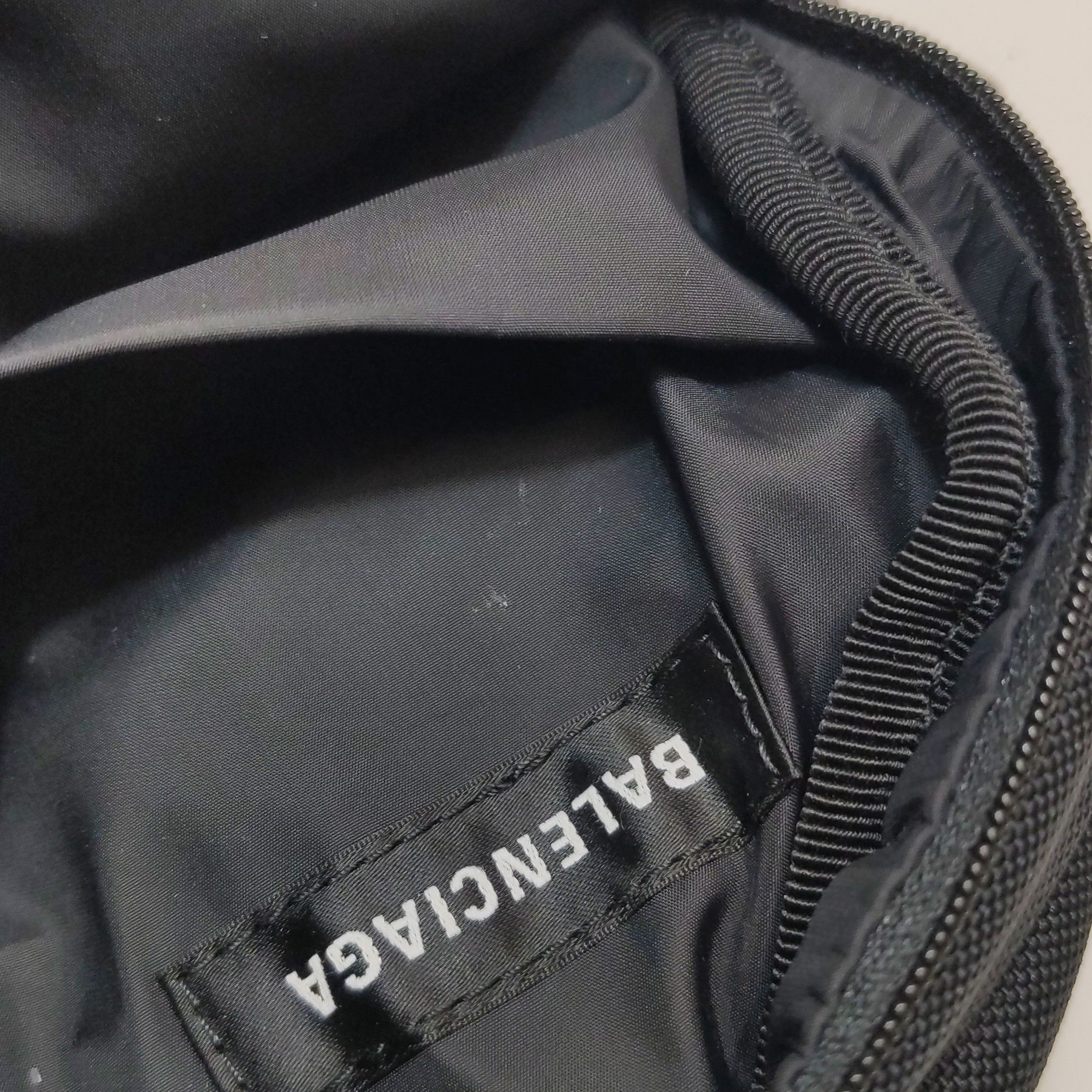 Balenciaga Balenciaga Women os Crossbody Bags Size ONE SIZE - 11 Thumbnail