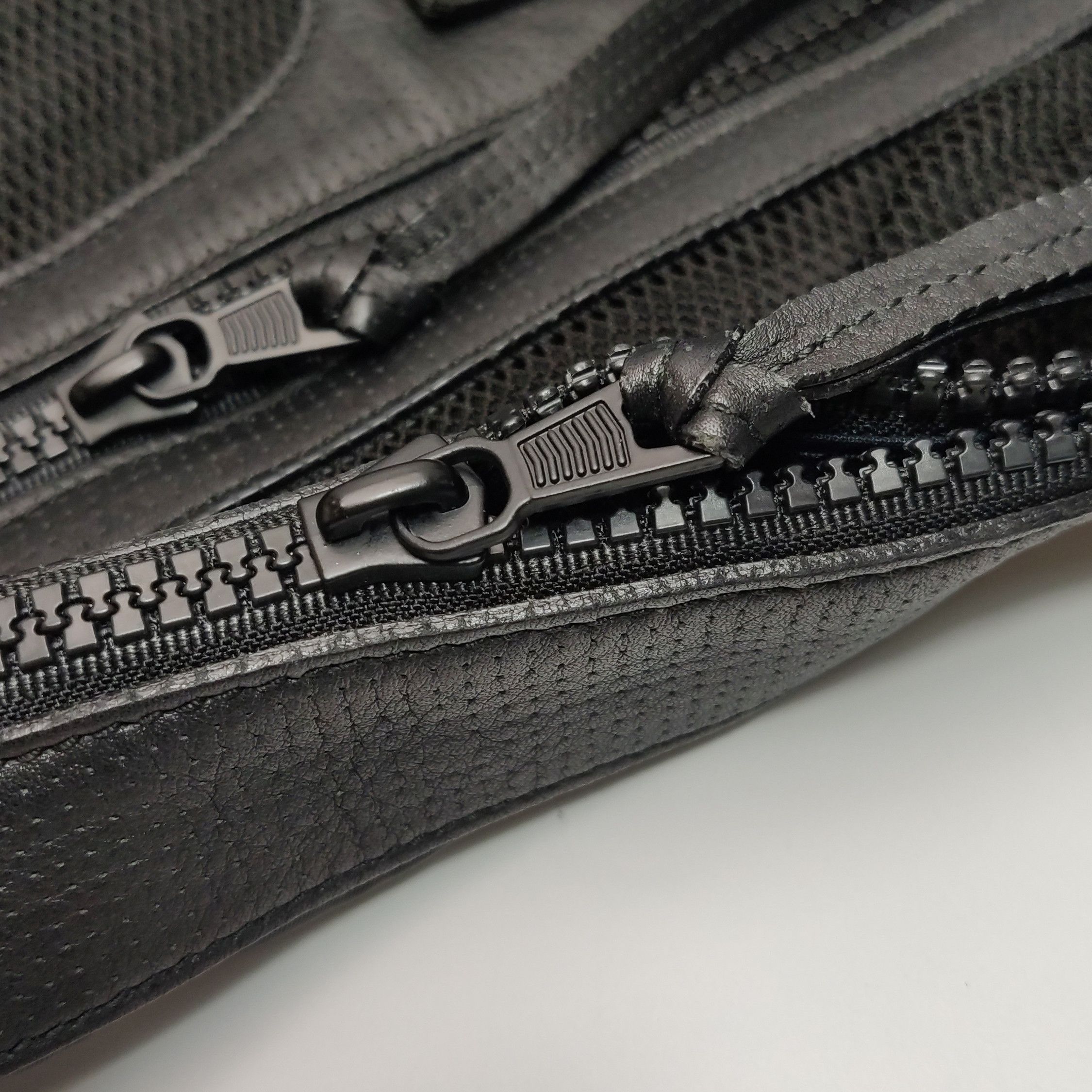 Balenciaga Balenciaga Women os Shoulder Bags Size ONE SIZE - 11 Thumbnail