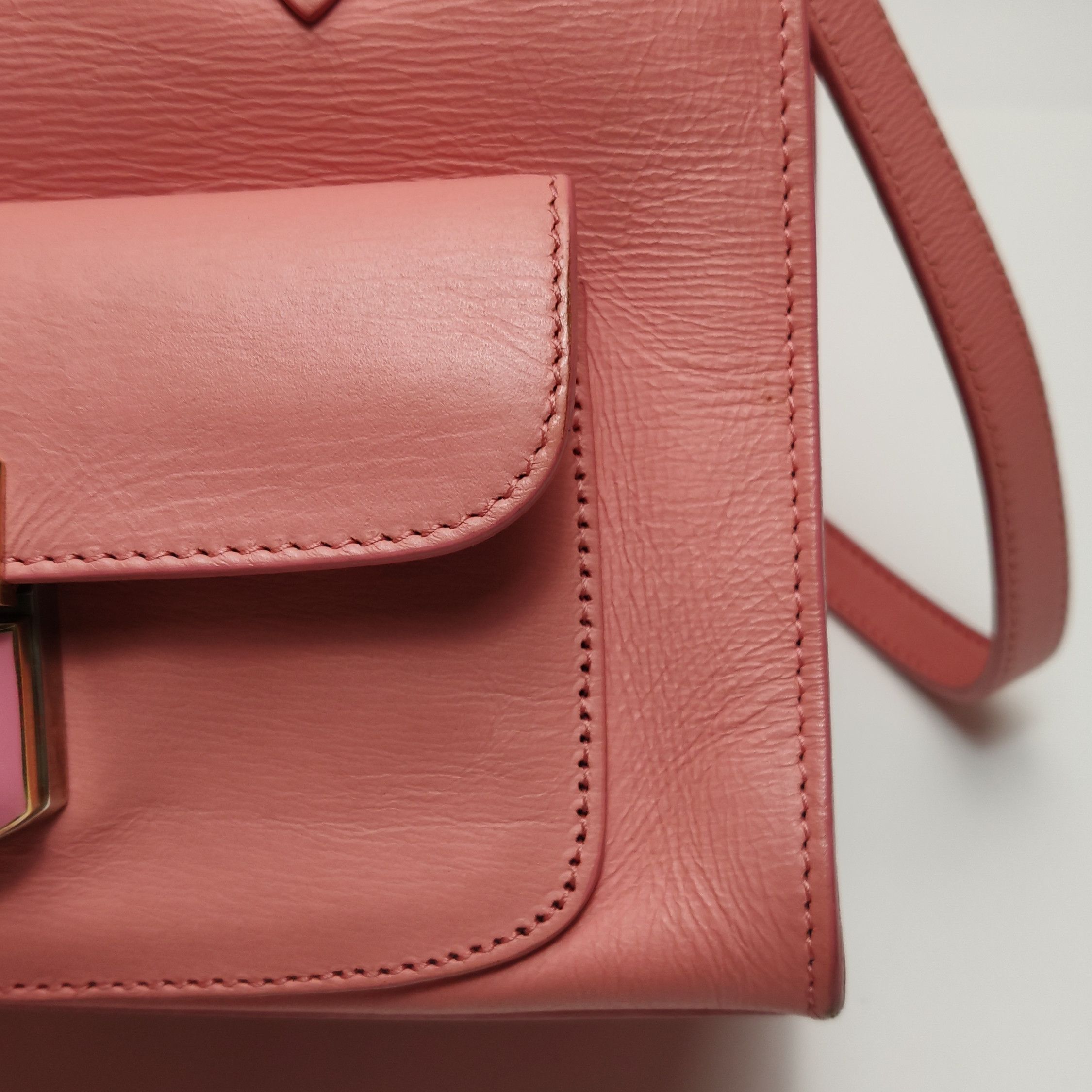 Balenciaga Balenciaga Women os Shoulder Bags Size ONE SIZE - 21 Thumbnail