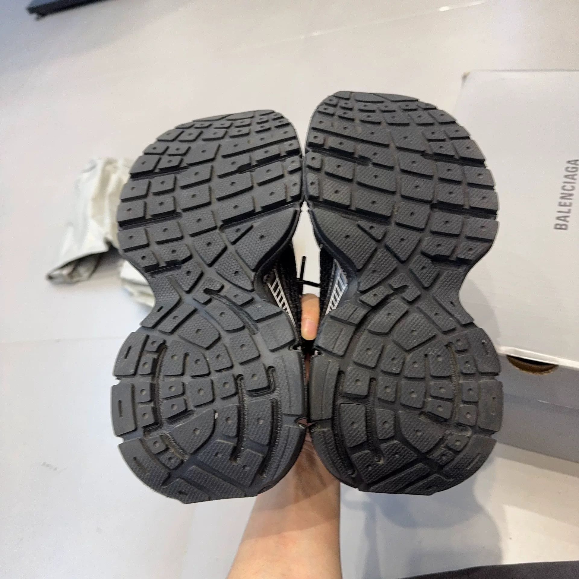 Balenciaga Balenciaga 3XL Sneakers Size 36 Size US 6 / IT 36 - 5 Thumbnail