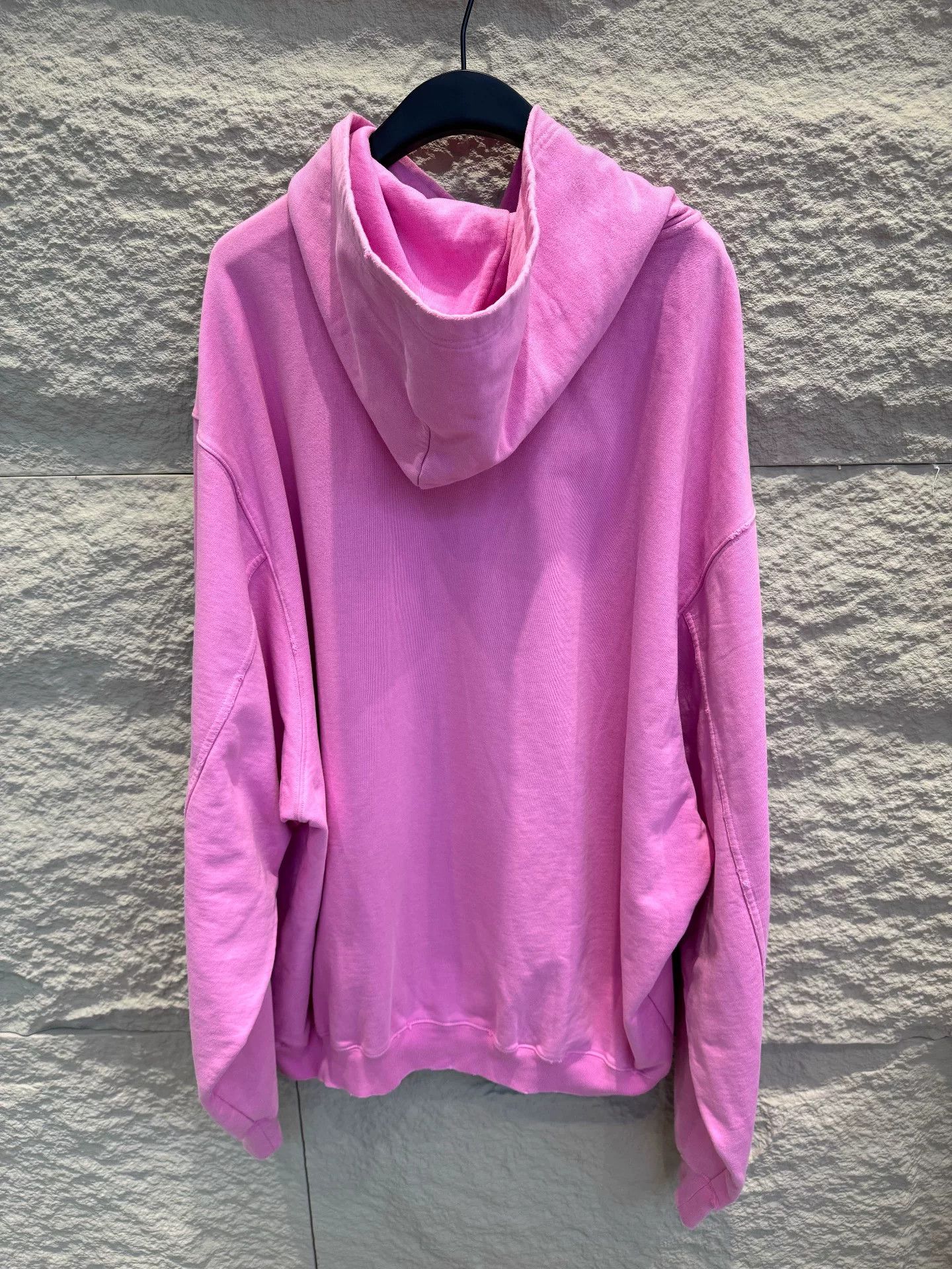 Balenciaga Balenciaga Embossed Logo Hoodie Pink Size XS Size US XS / EU 42 / 0 - 6 Thumbnail
