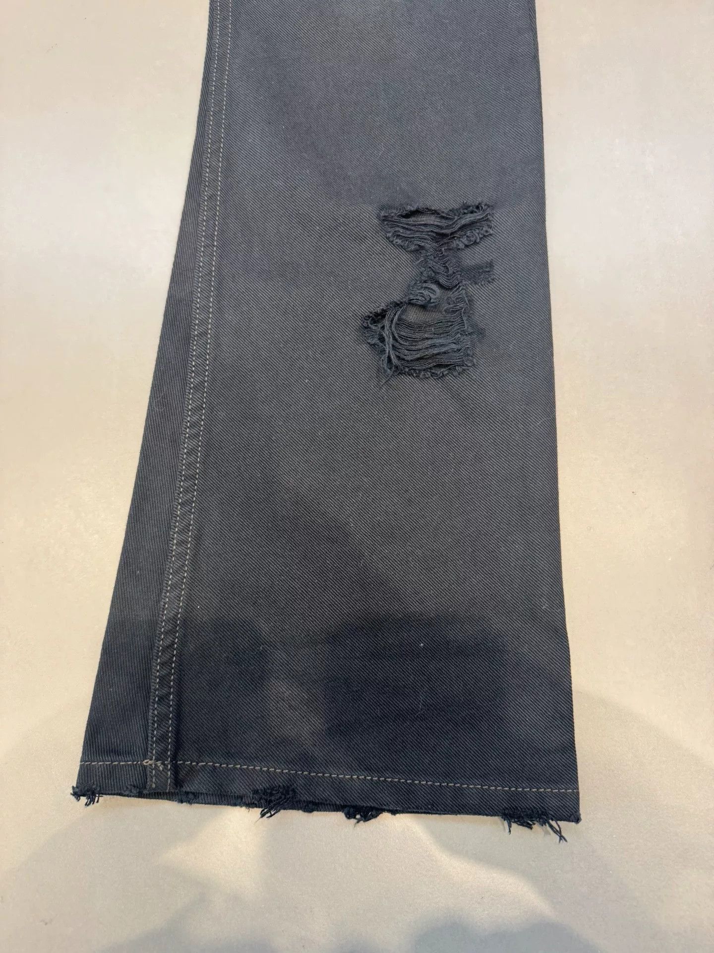 Balenciaga Balenciaga Distressed Denim Jeans XS Size US 28 / EU 44 - 4 Thumbnail