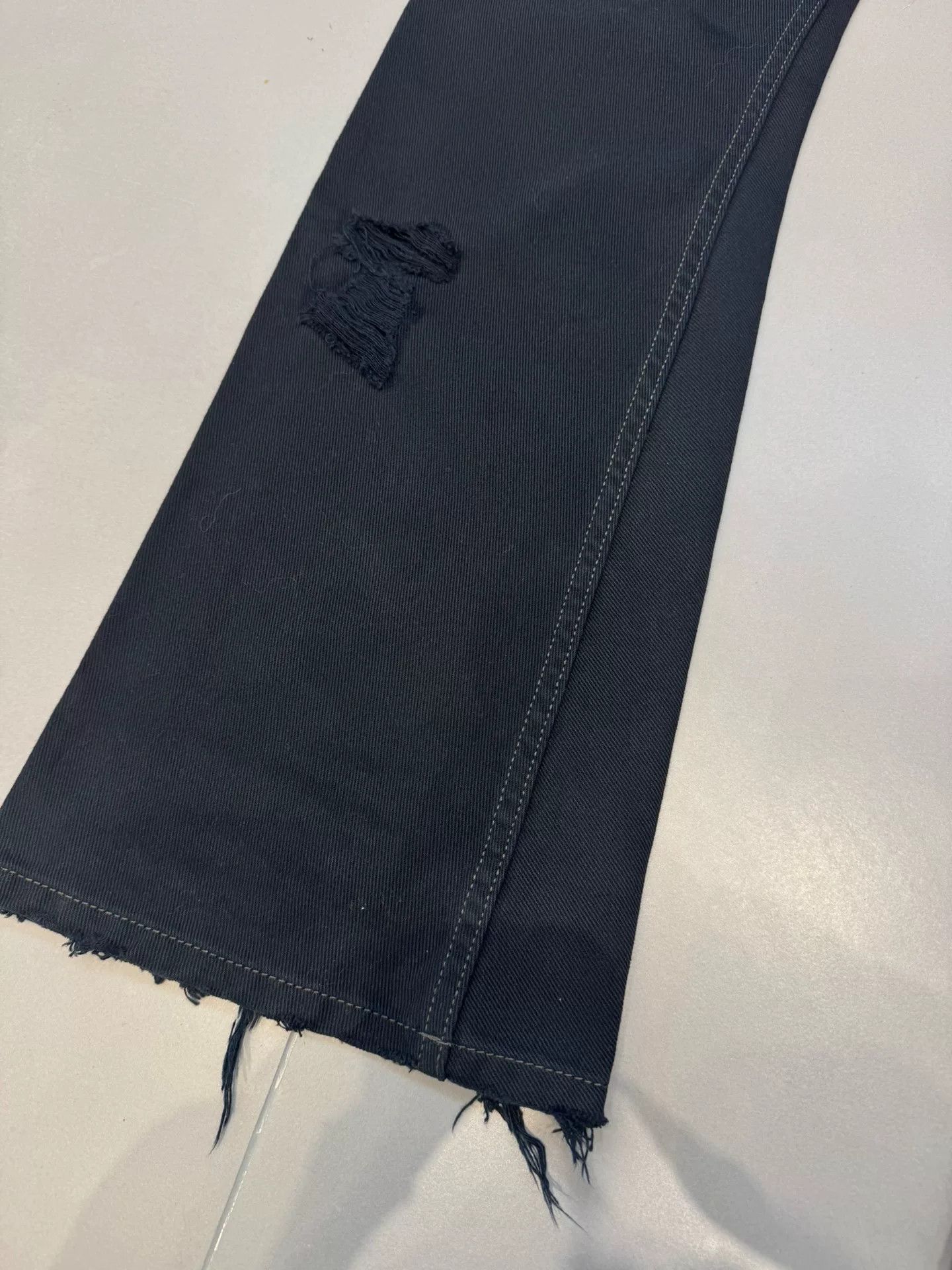 Balenciaga Balenciaga Distressed Denim Jeans XS Size US 28 / EU 44 - 5 Thumbnail