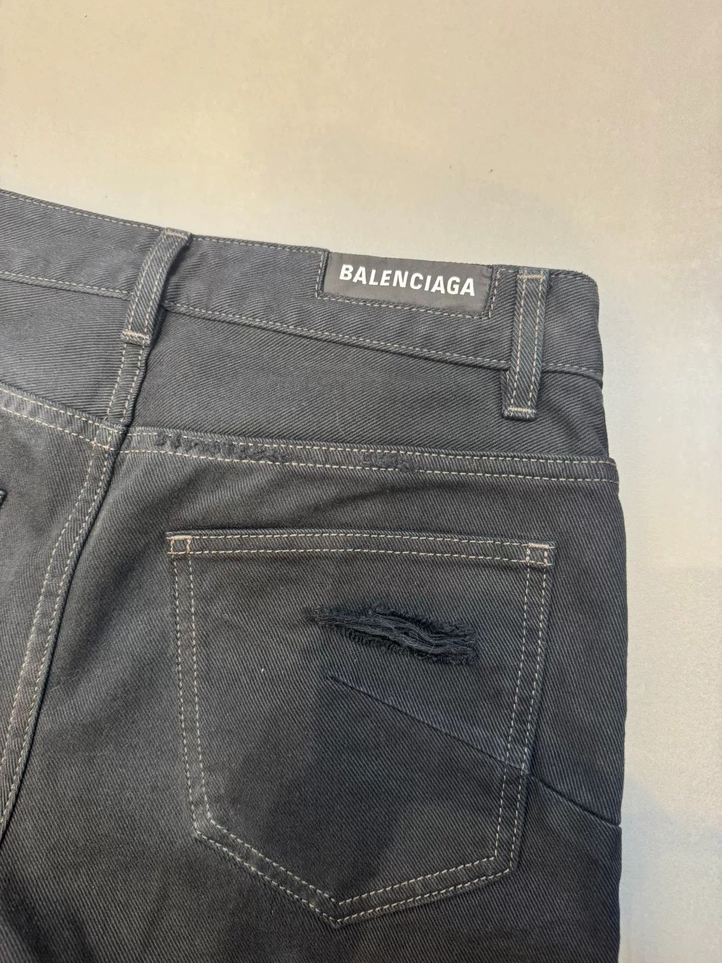 Balenciaga Balenciaga Distressed Denim Jeans XS Size US 28 / EU 44 - 8 Thumbnail