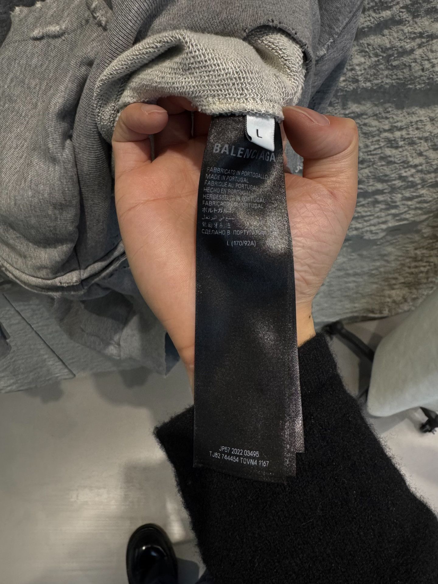 Balenciaga Balenciaga Print Distressed Zip Hoodie Size L Size US L / EU 52-54 / 3 - 6 Thumbnail