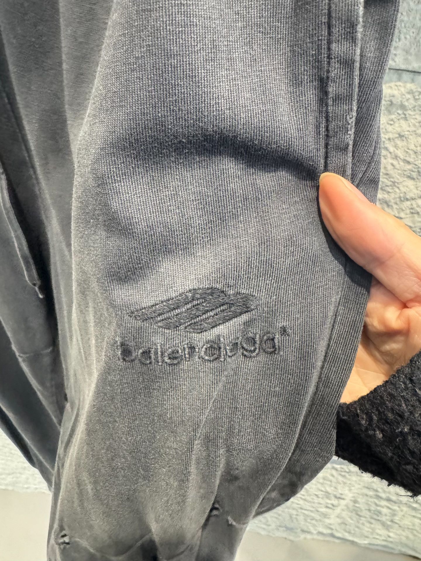 Balenciaga Balenciaga Distressed 3B Logo Sweatpants Size XS Size US 28 / EU 44 - 4 Thumbnail