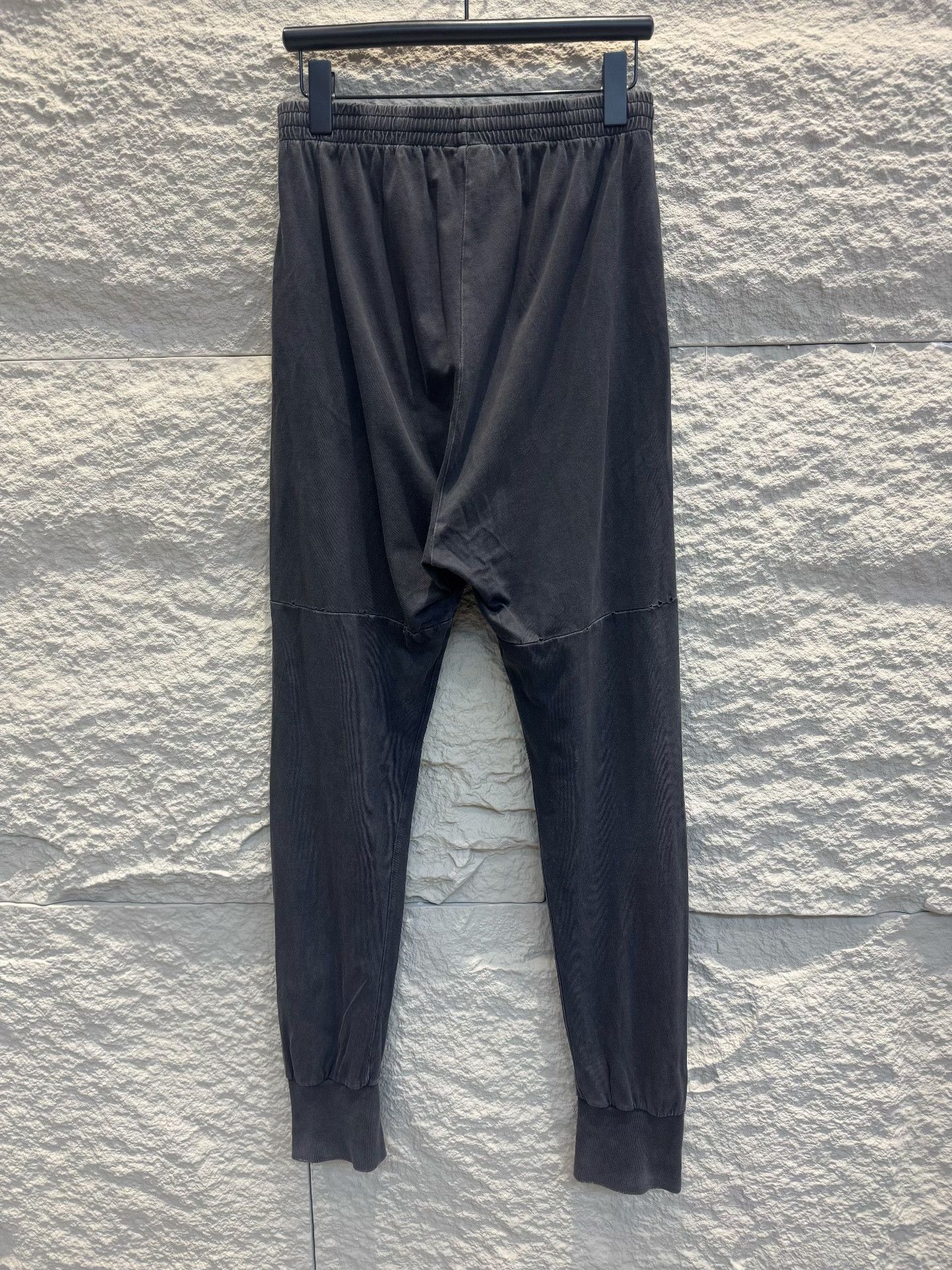 Balenciaga Balenciaga Distressed 3B Logo Sweatpants Size XS Size US 28 / EU 44 - 6 Thumbnail