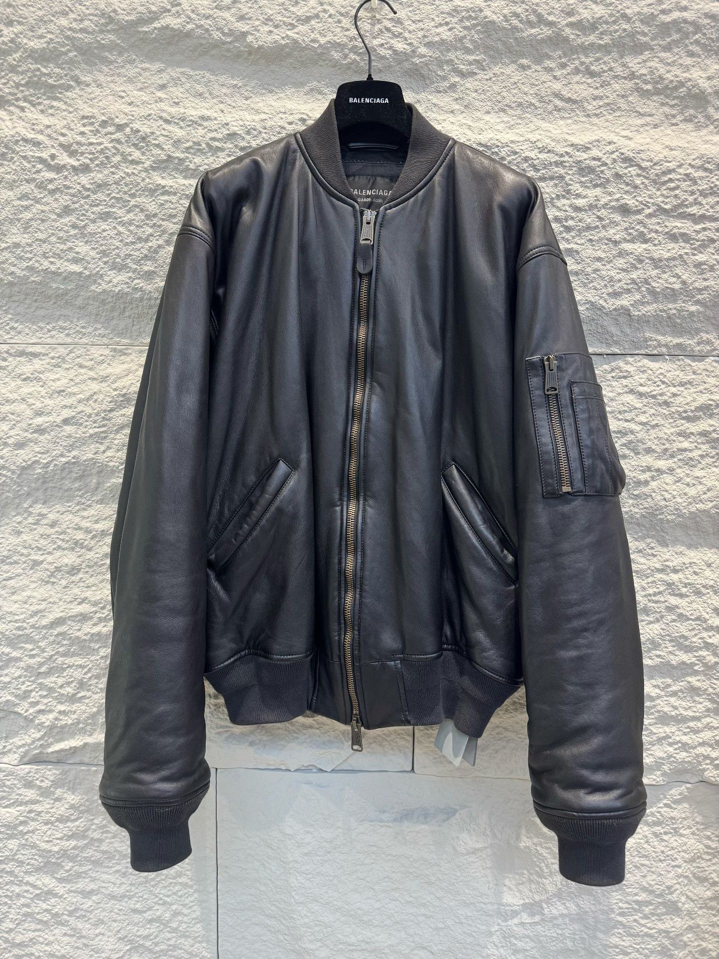 Balenciaga Balenciaga Garde-robe Bomber Jacket Size S Size US S / EU 44-46 / 1 - 2 Thumbnail