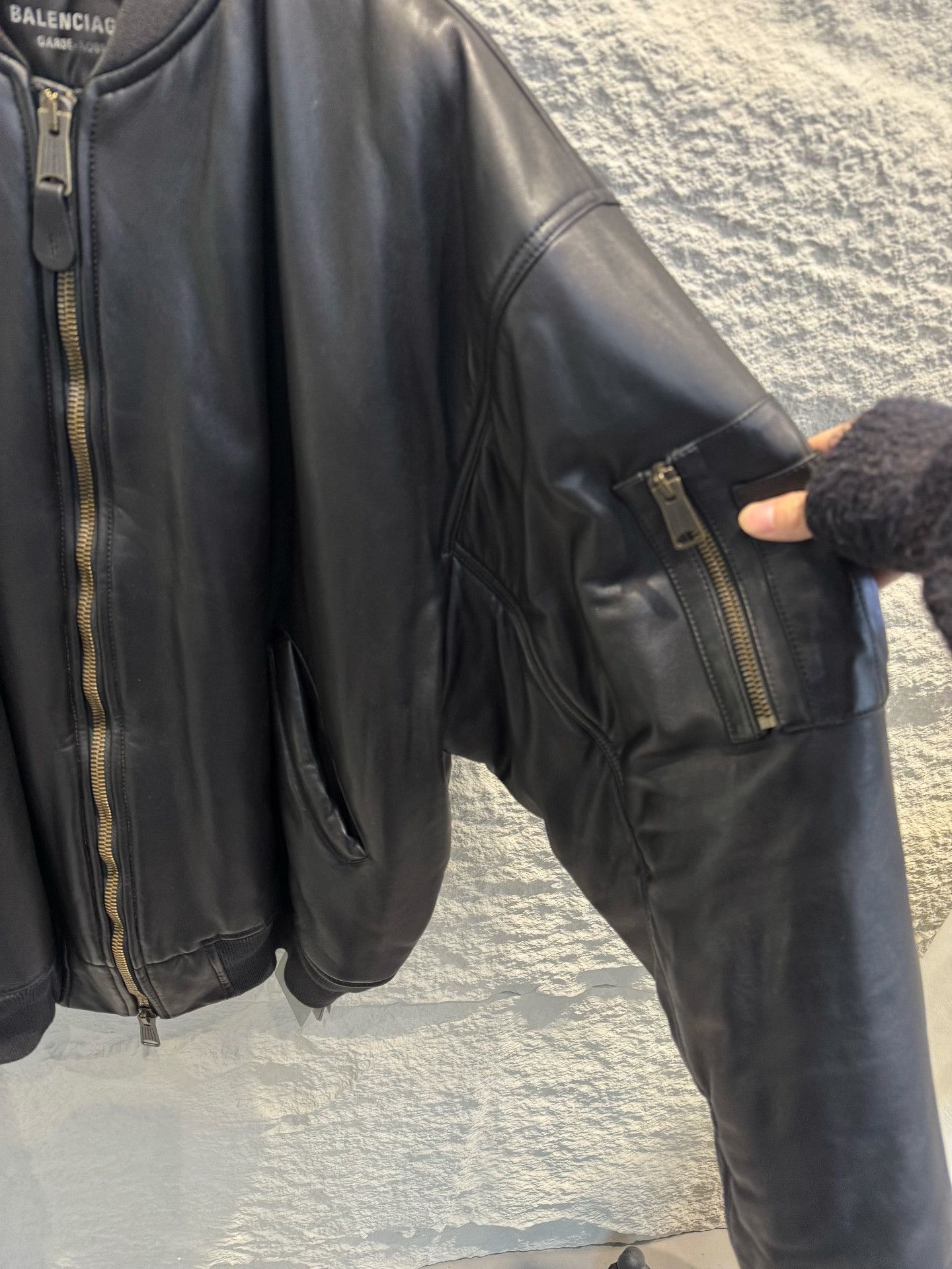 Balenciaga Balenciaga Garde-robe Bomber Jacket Size S Size US S / EU 44-46 / 1 - 5 Thumbnail