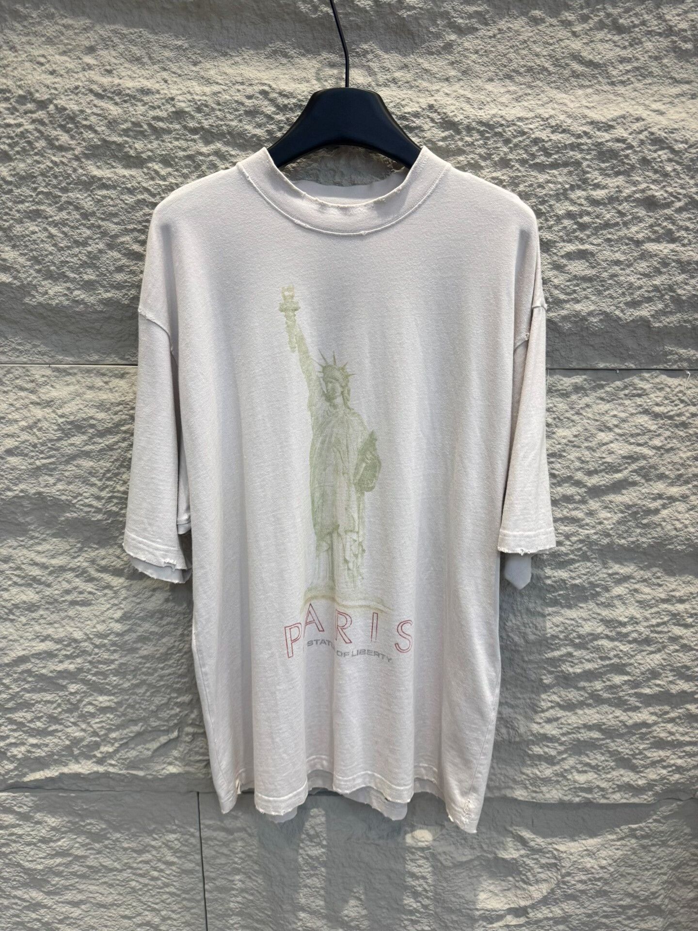 Balenciaga Balenciaga Statue of Liberty Distressed T-Shirt Size S Size US S / EU 44-46 / 1 - 2 Thumbnail