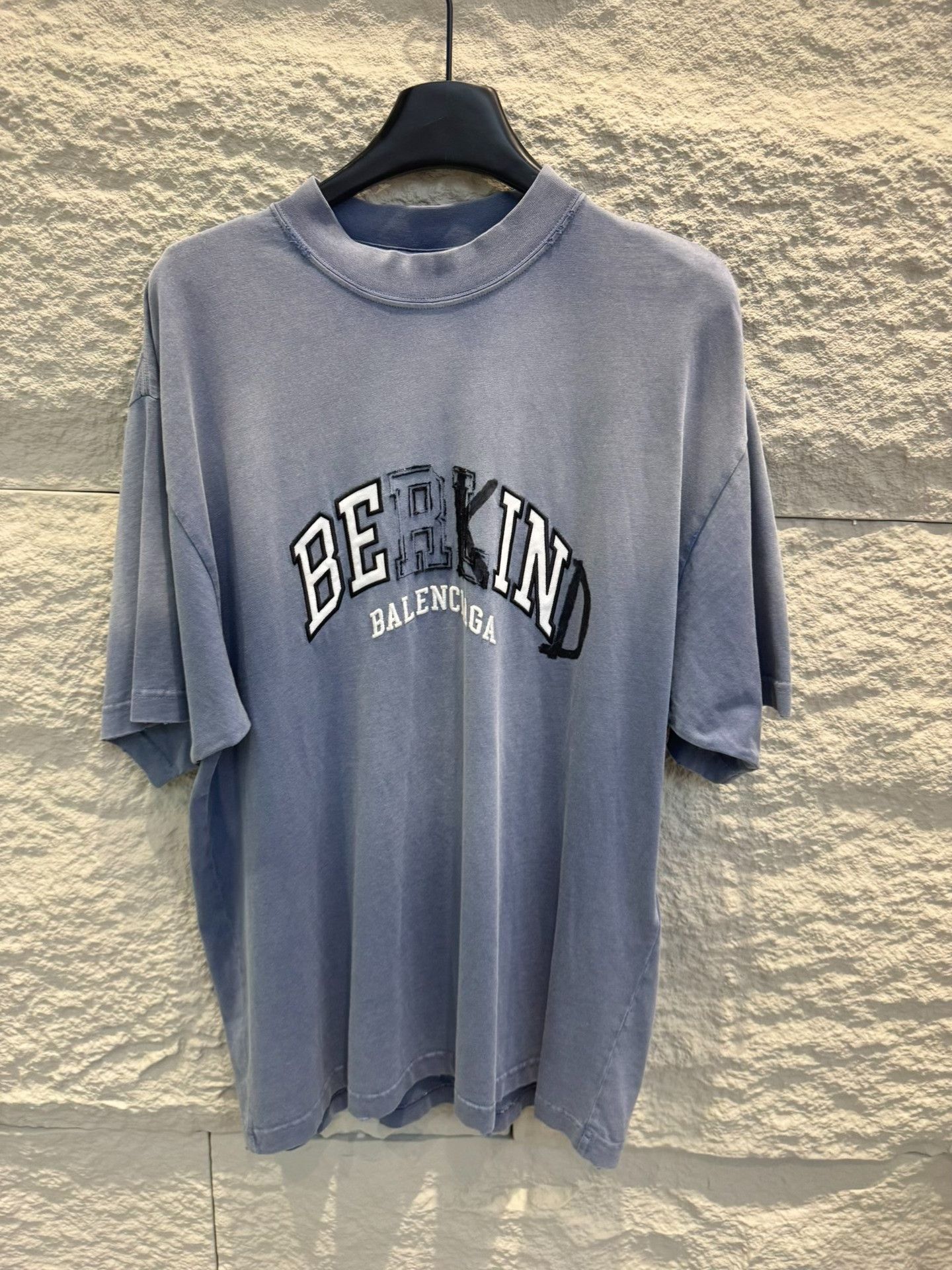 Balenciaga Balenciaga Be Kind Logo T-Shirt Size XS Size US XS / EU 42 / 0 - 2 Thumbnail