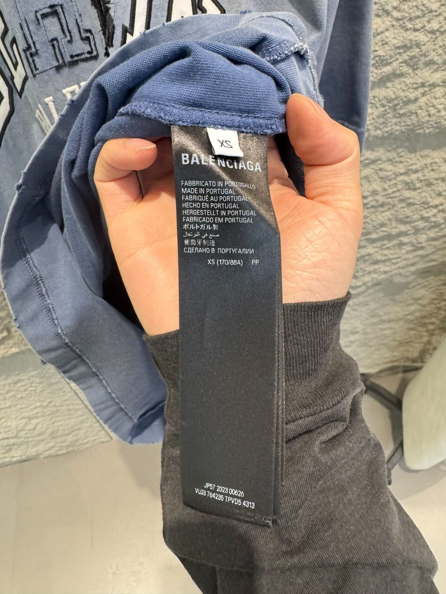 Balenciaga Balenciaga Be Kind Logo T-Shirt Size XS Size US XS / EU 42 / 0 - 4 Thumbnail