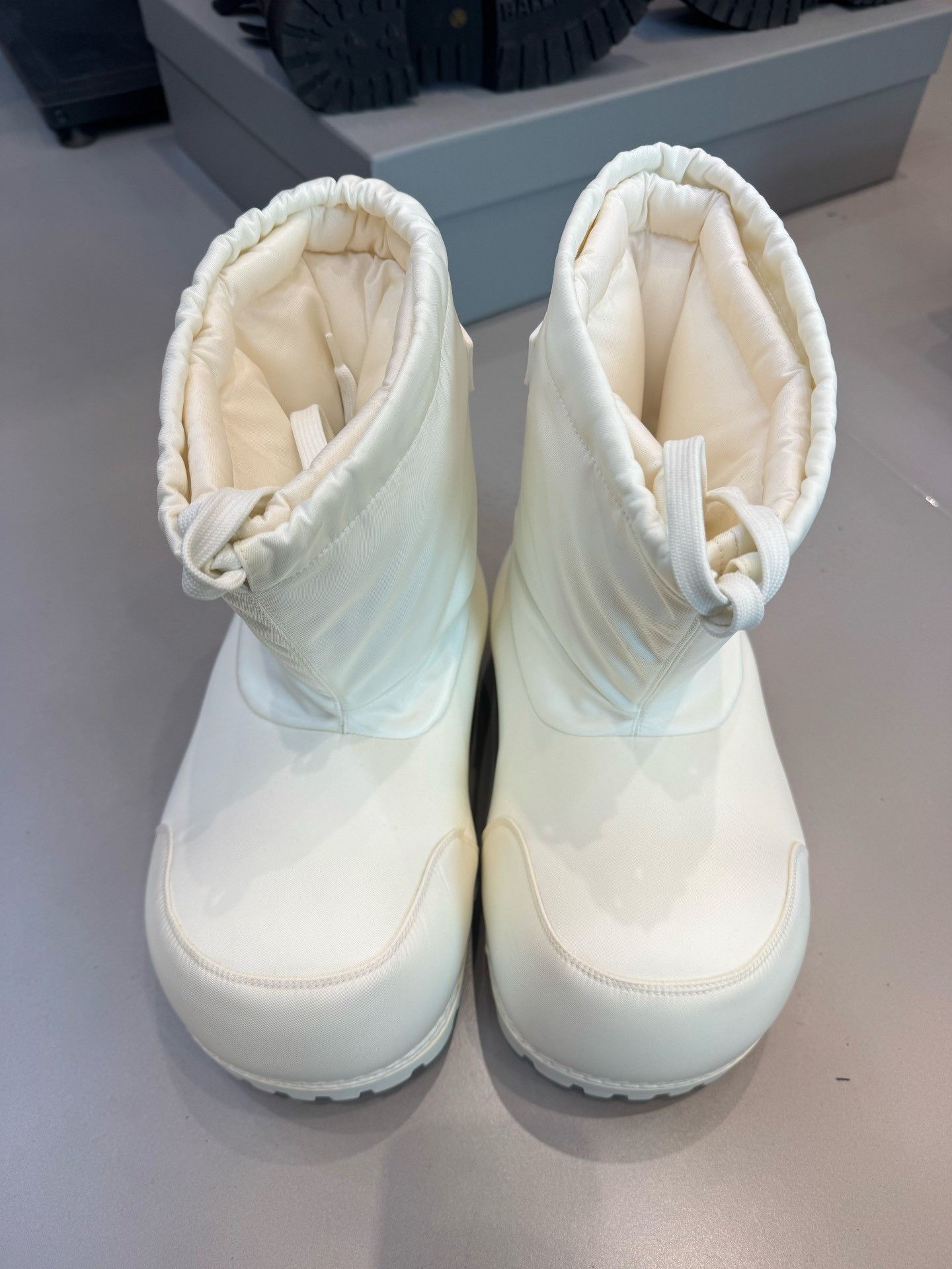 Balenciaga Balenciaga Alaska Snow Boots Size 36 Size US 6 / IT 36 - 4 Thumbnail