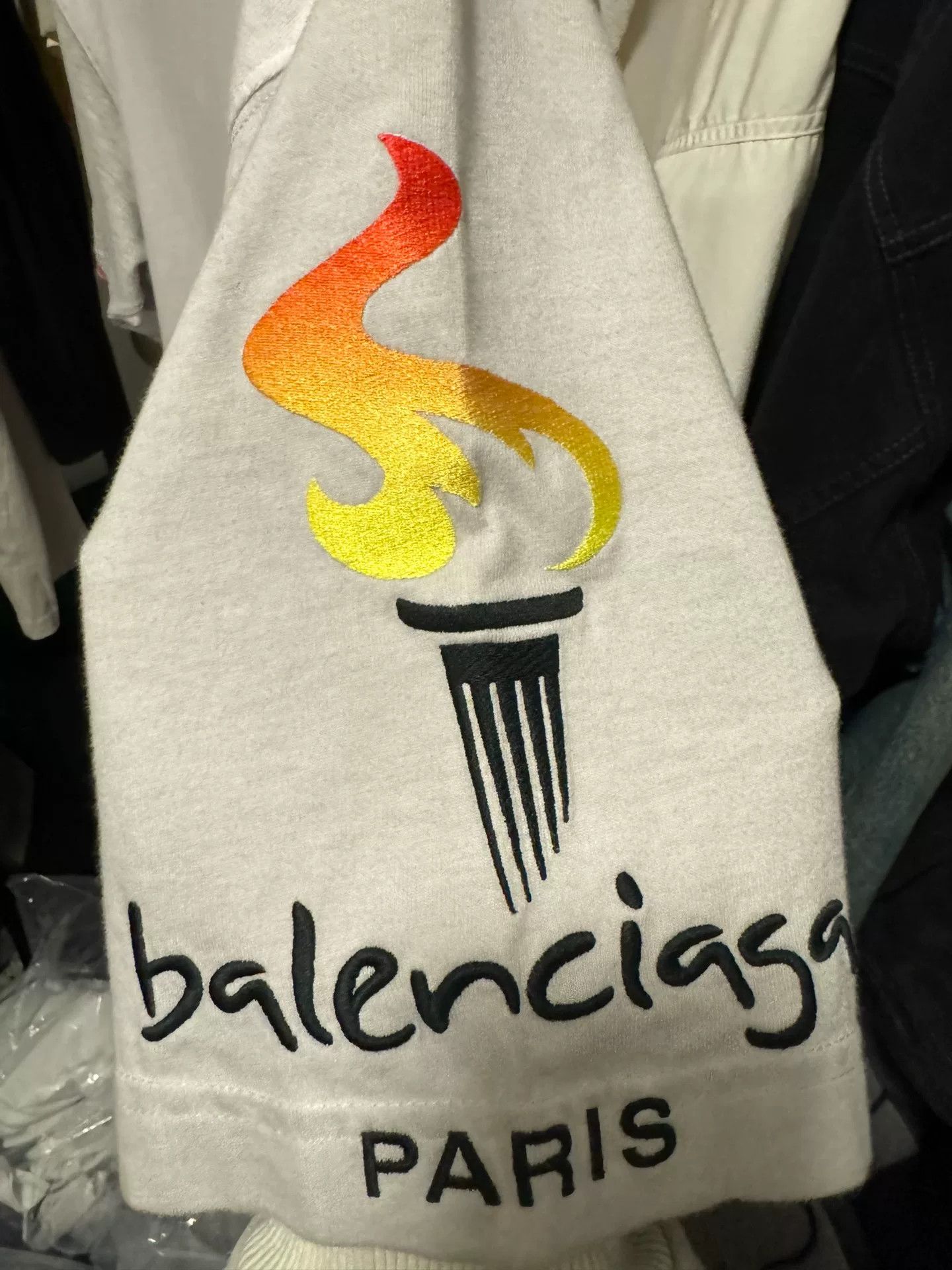 Balenciaga Balenciaga Inverted Logo T-Shirt Size 1 Size US S / EU 44-46 / 1 - 3 Thumbnail