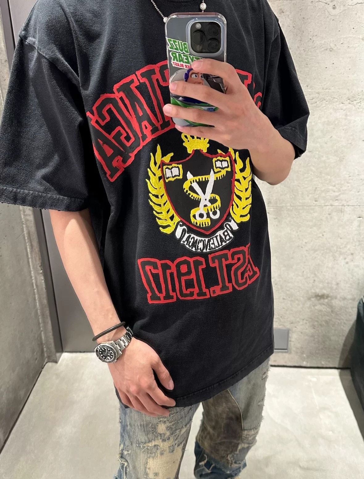 Balenciaga Balenciaga Crest Graphic T-Shirt Size L Size US L / EU 52-54 / 3 - 5 Thumbnail