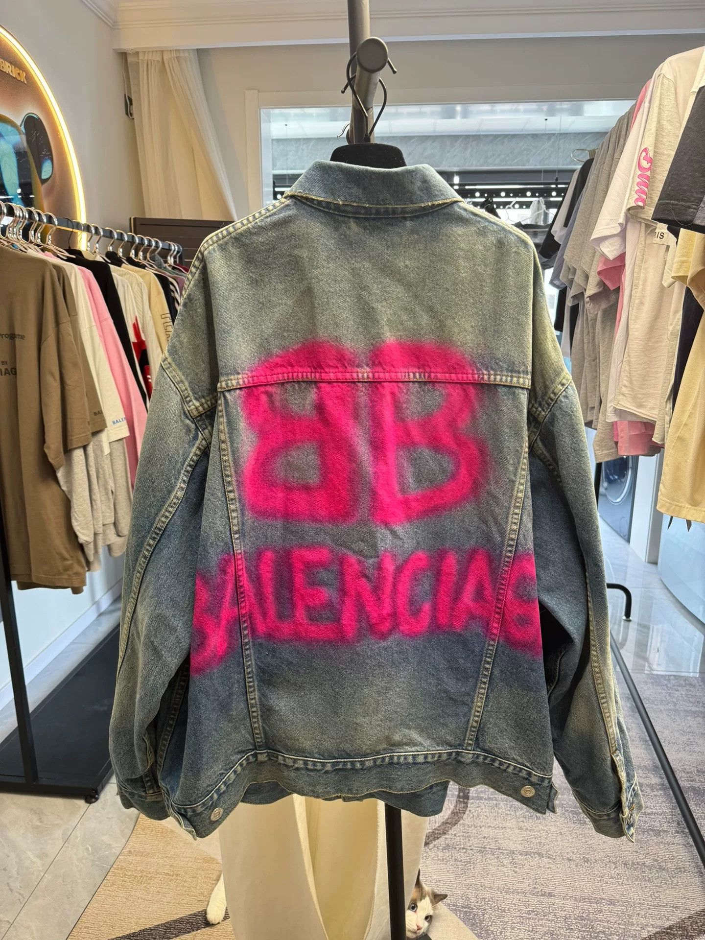 Balenciaga Balenciaga Graffiti Denim Jacket Size S Size US S / EU 44-46 / 1 - 2 Thumbnail