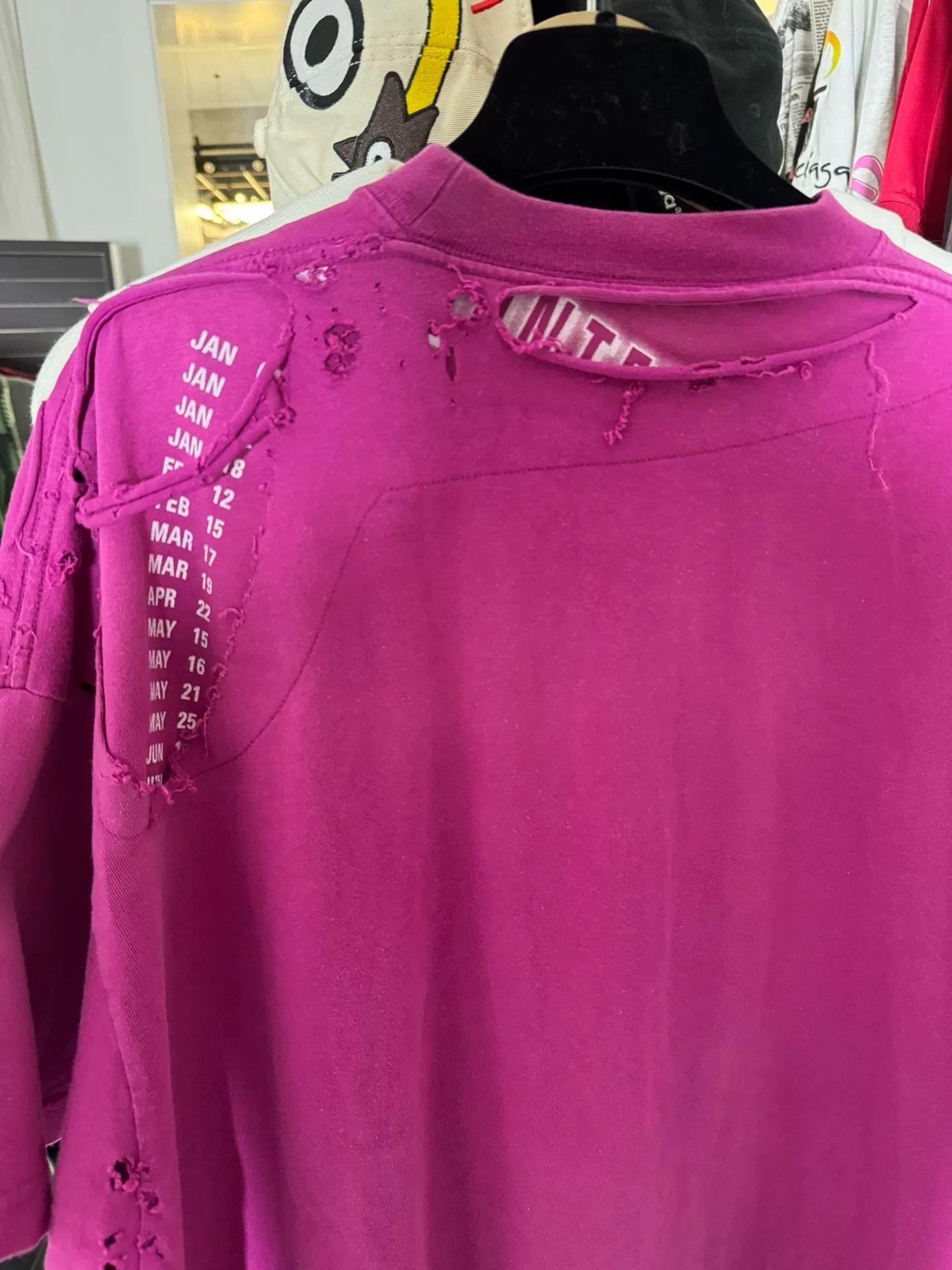 Balenciaga Balenciaga 3B Repaired Distressed T-Shirt Size S Size US S / EU 44-46 / 1 - 3 Thumbnail