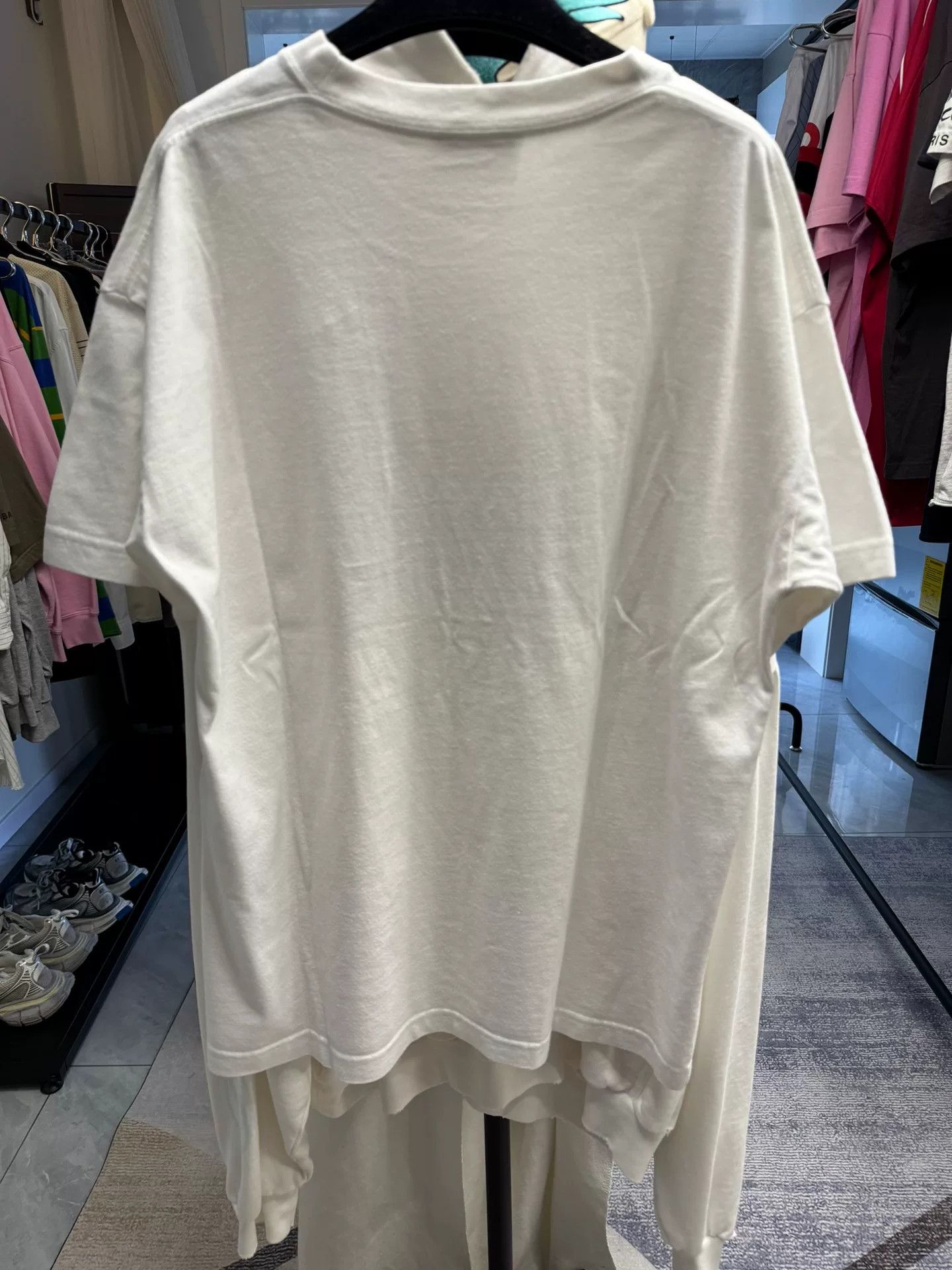 Balenciaga Balenciaga Group Graphic T-Shirt Size S Size US S / EU 44-46 / 1 - 4 Thumbnail