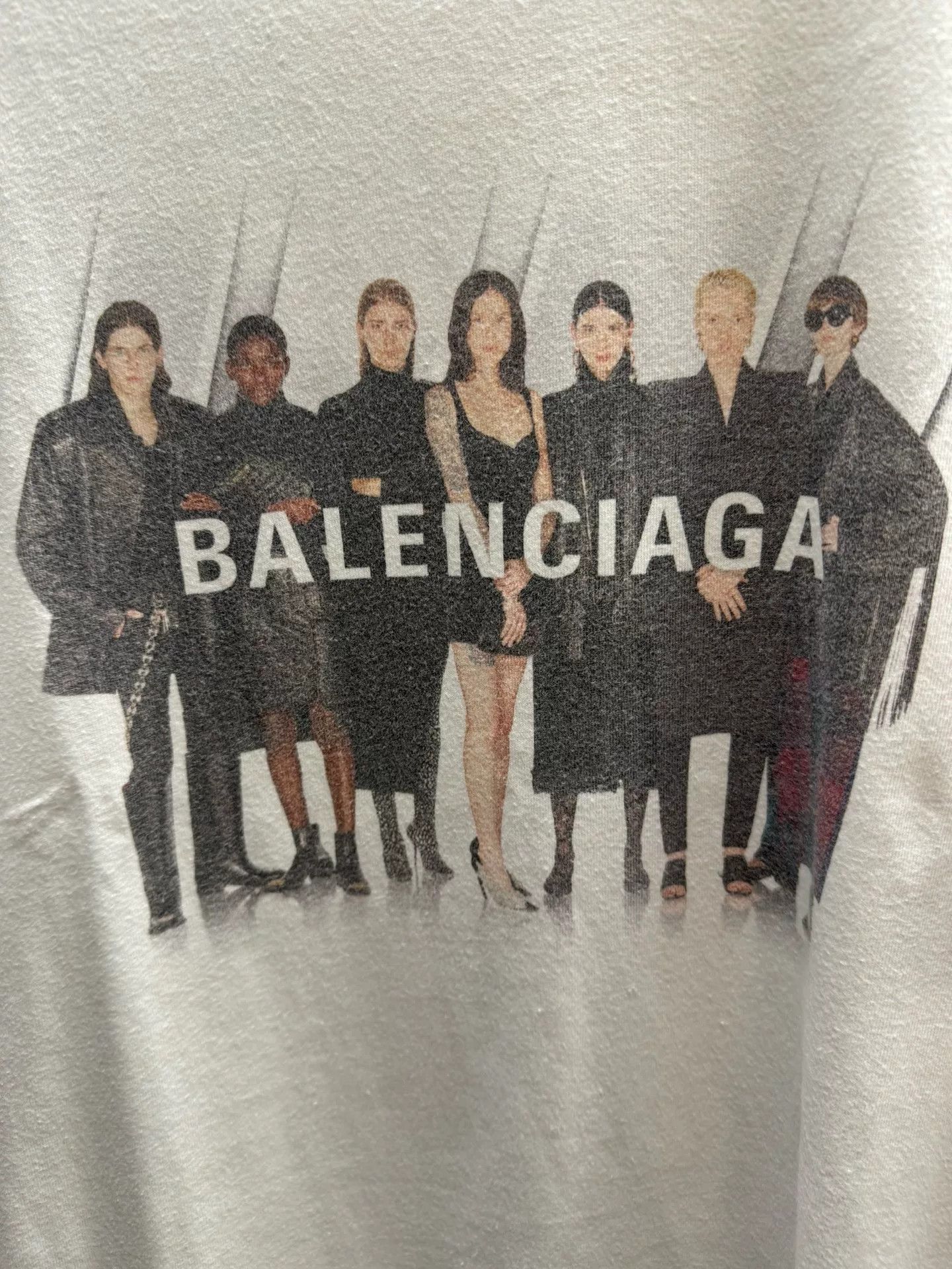 Balenciaga Balenciaga Group Graphic T-Shirt Size S Size US S / EU 44-46 / 1 - 3 Thumbnail
