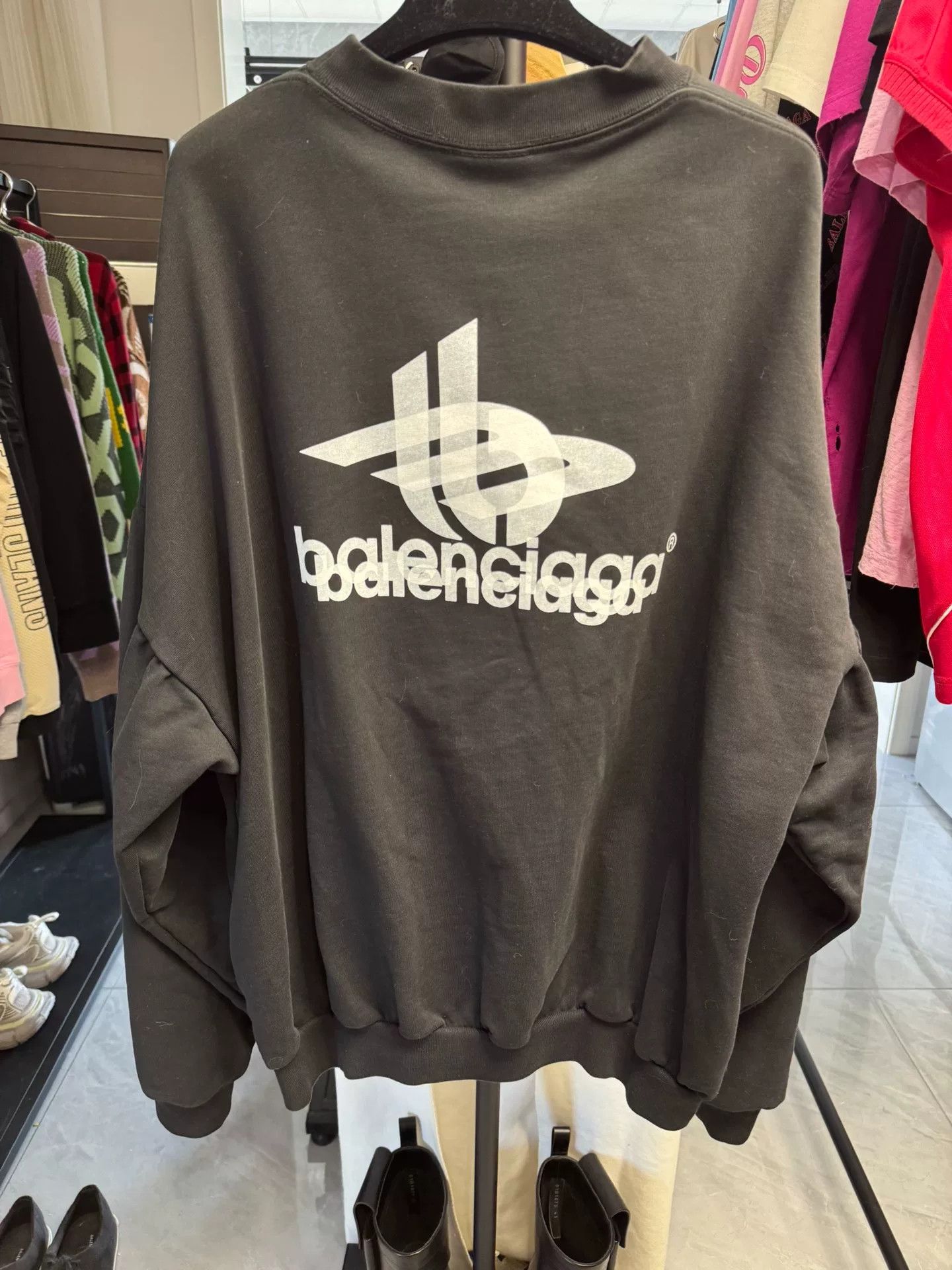 Balenciaga Balenciaga Double Logo Sweatshirt Size M Size US M / EU 48-50 / 2 - 3 Thumbnail