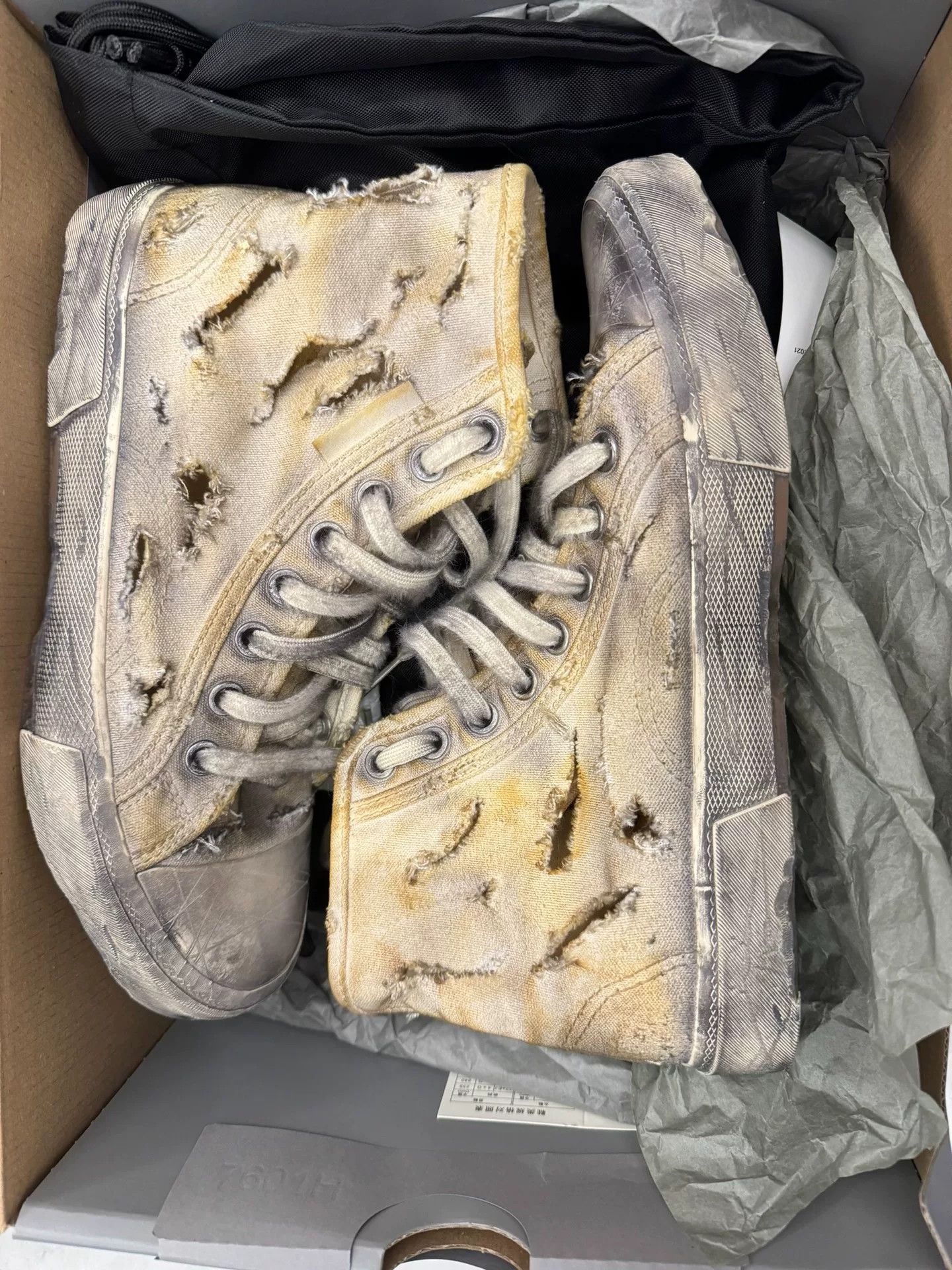 Balenciaga Balenciaga Destroyed Paris High Sneakers Size 7 Size US 7 / EU 40 - 2 Thumbnail