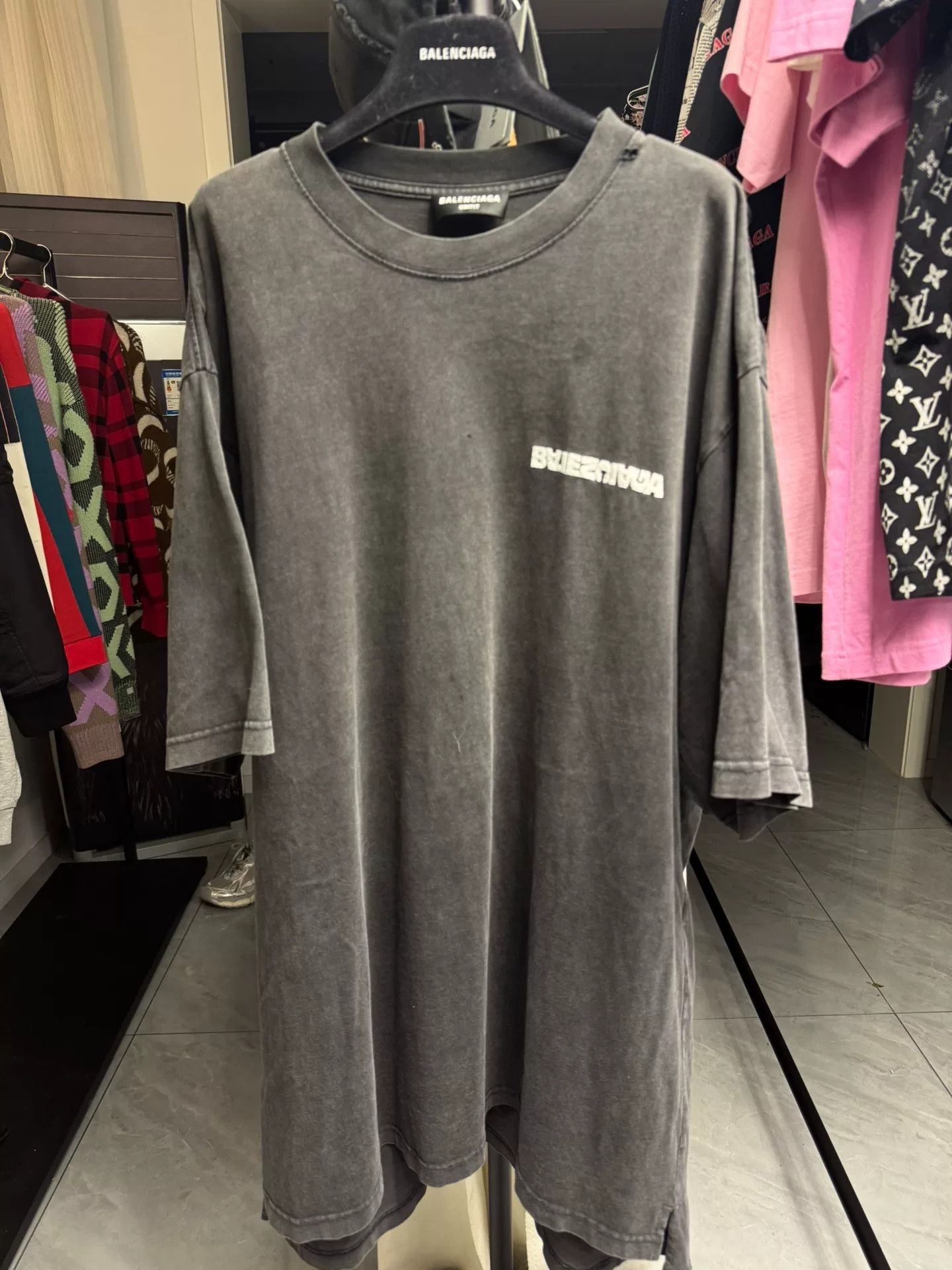 Balenciaga Balenciaga Embroidered Logo T-Shirt Size 4 Size US XL / EU 56 / 4 - 2 Thumbnail