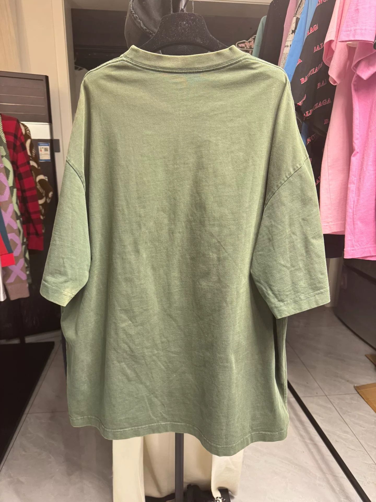 Balenciaga Balenciaga Paris Limited Edition T-Shirt Size L Size US L / EU 52-54 / 3 - 5 Thumbnail