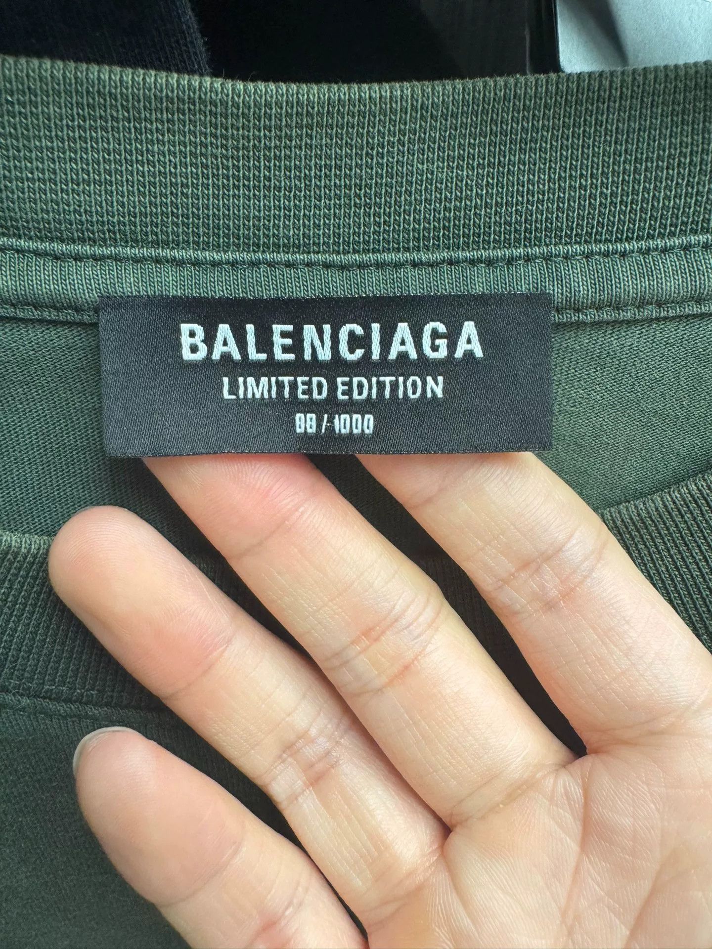 Balenciaga Balenciaga Paris Limited Edition T-Shirt Size L Size US L / EU 52-54 / 3 - 3 Thumbnail