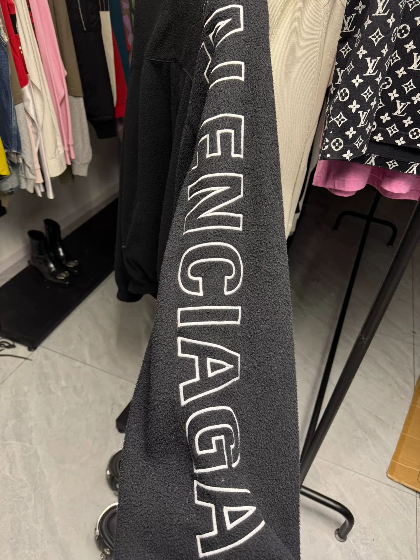Balenciaga Balenciaga Logo Fleece Jacket Size M Size US M / EU 48-50 / 2 - 3 Thumbnail