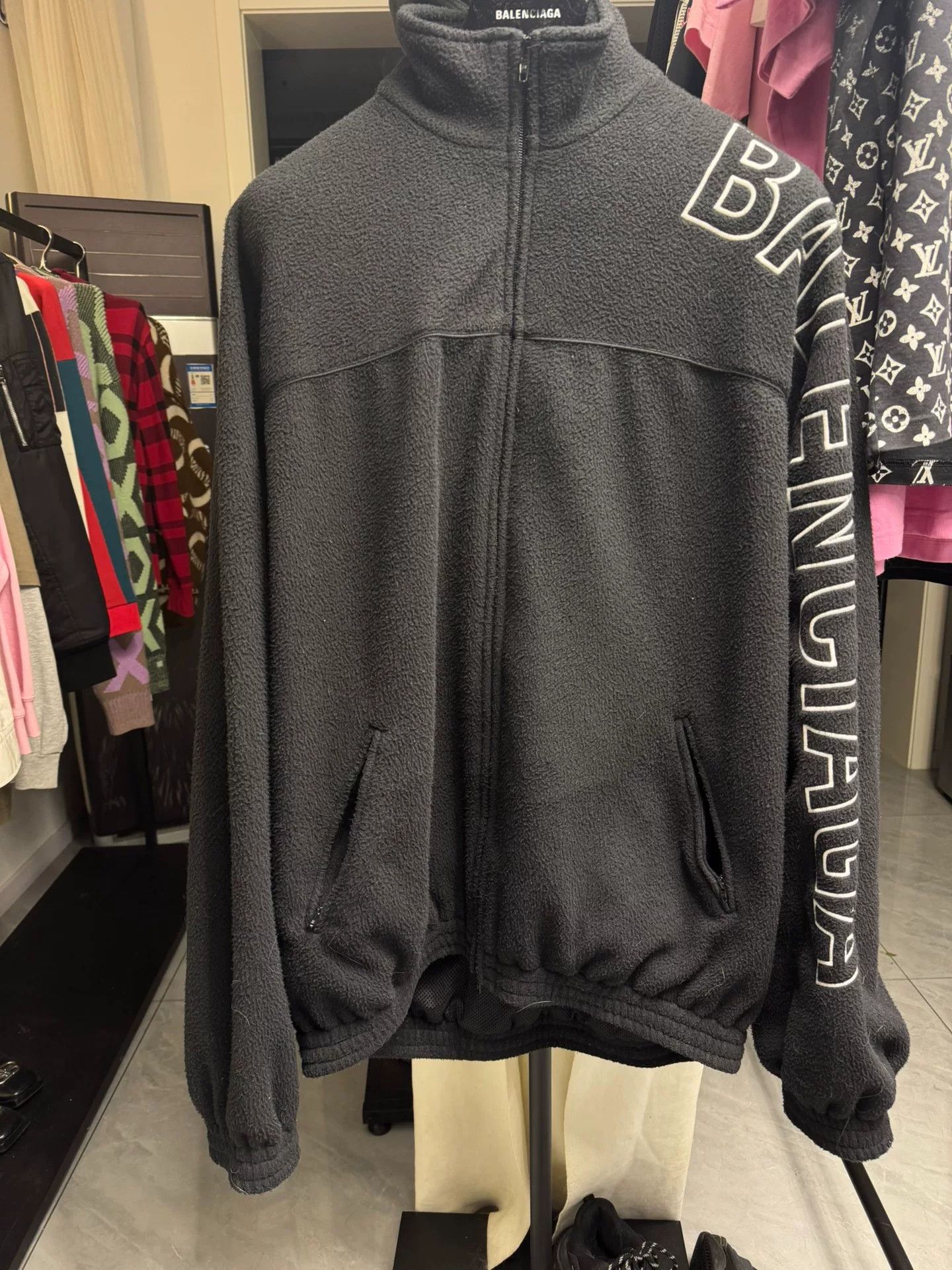 Balenciaga Balenciaga Logo Fleece Jacket Size M Size US M / EU 48-50 / 2 - 2 Thumbnail