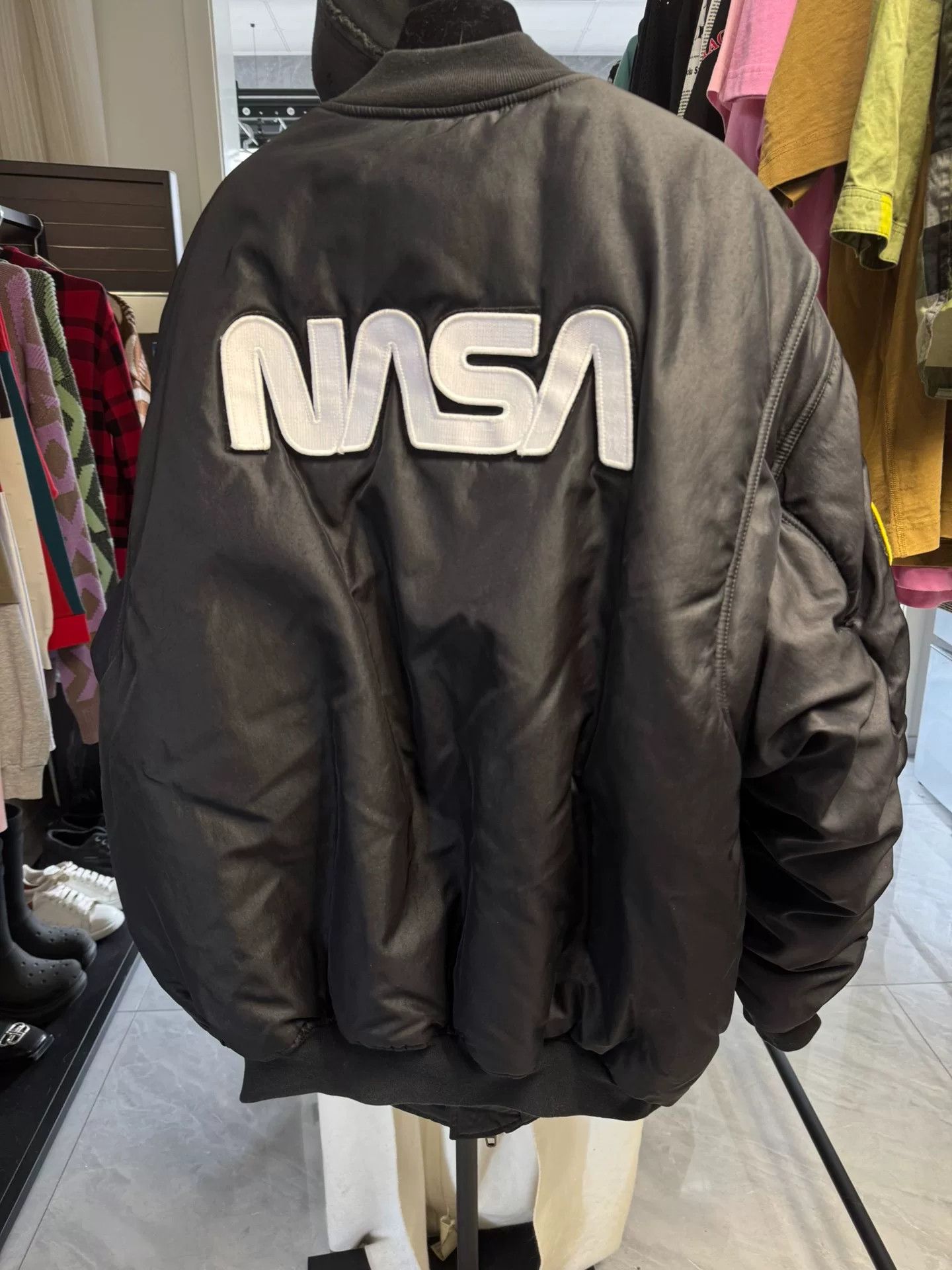 Balenciaga Balenciaga x NASA Bomber Jacket Size XS / US 0-2 / IT 36-38 - 3 Thumbnail