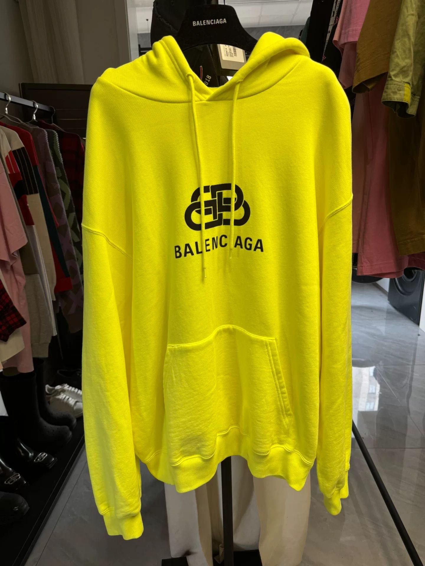 Balenciaga Balenciaga BB Logo Neon Green Hoodie Size S Size US S / EU 44-46 / 1 - 2 Thumbnail