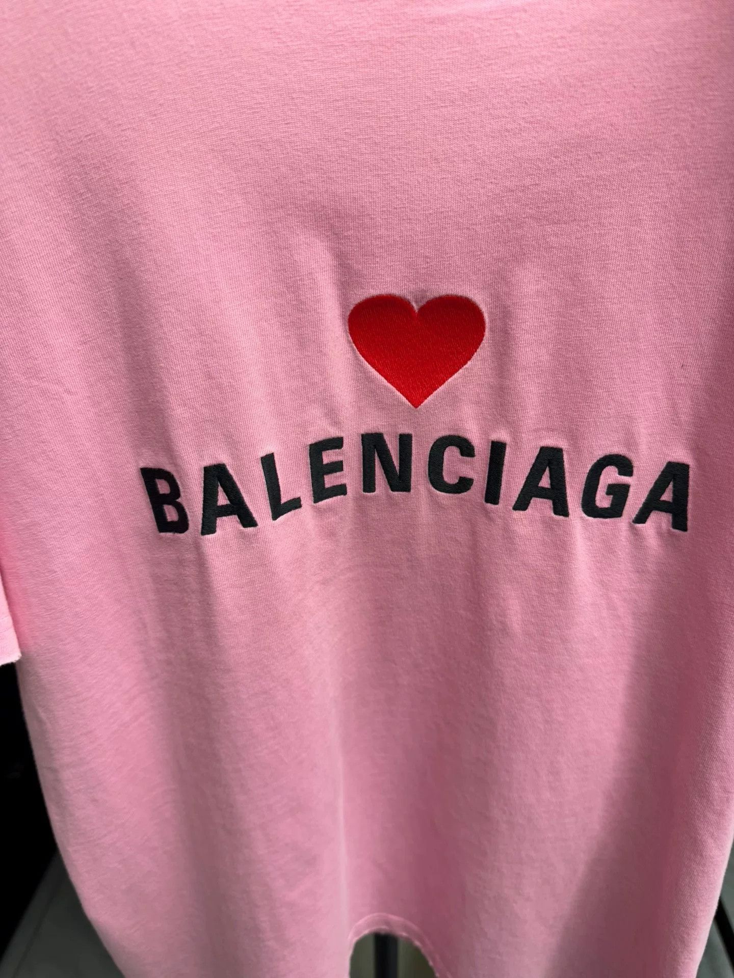 Balenciaga Balenciaga Heart Logo T-Shirt XS Size XS / US 0-2 / IT 36-38 - 3 Thumbnail