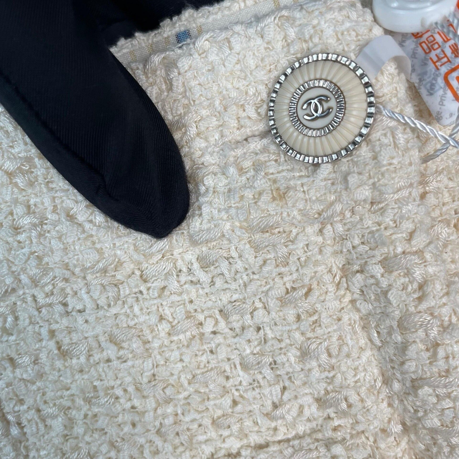 Chanel Chanel Ivory Woven Two-Pocket Short Skirt Size 36" / US 14 / IT 50 - 6 Thumbnail