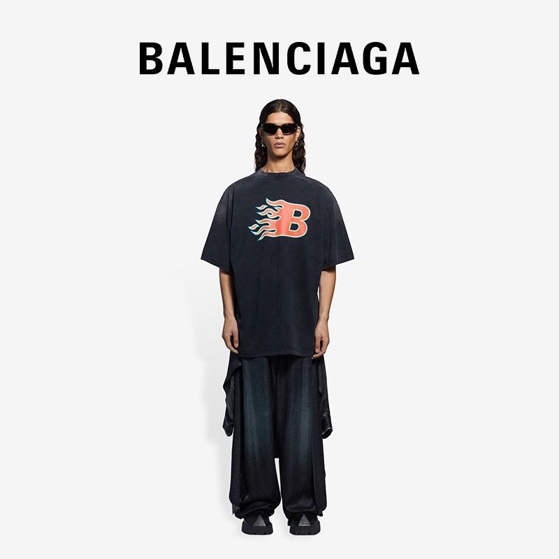 Balenciaga BALENCIAGA Flame Print B T-shirt Size US L / EU 52-54 / 3 - 3 Thumbnail
