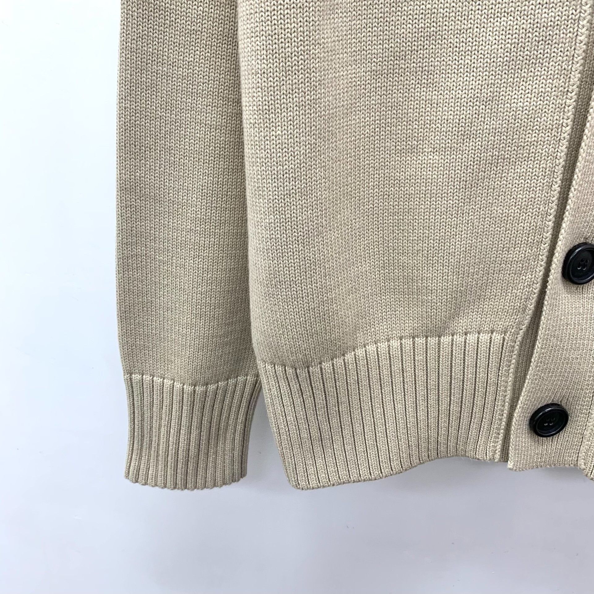 AMI Ami Oatmeal Heart 'A' Intarsia V-neck Cardigan Size M / US 6-8 / IT 42-44 - 4 Thumbnail