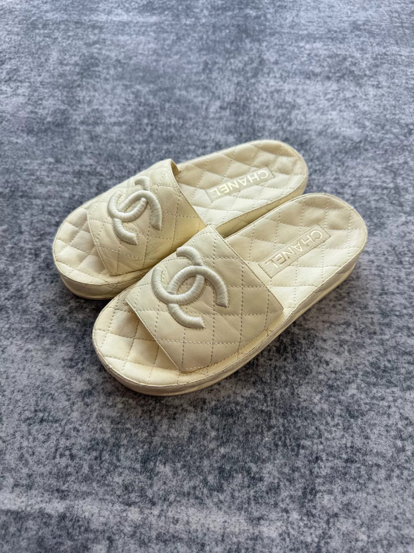 Chanel Chanel Quilted Lambskin Slippers Size US 4 / IT 34 - 2 Thumbnail