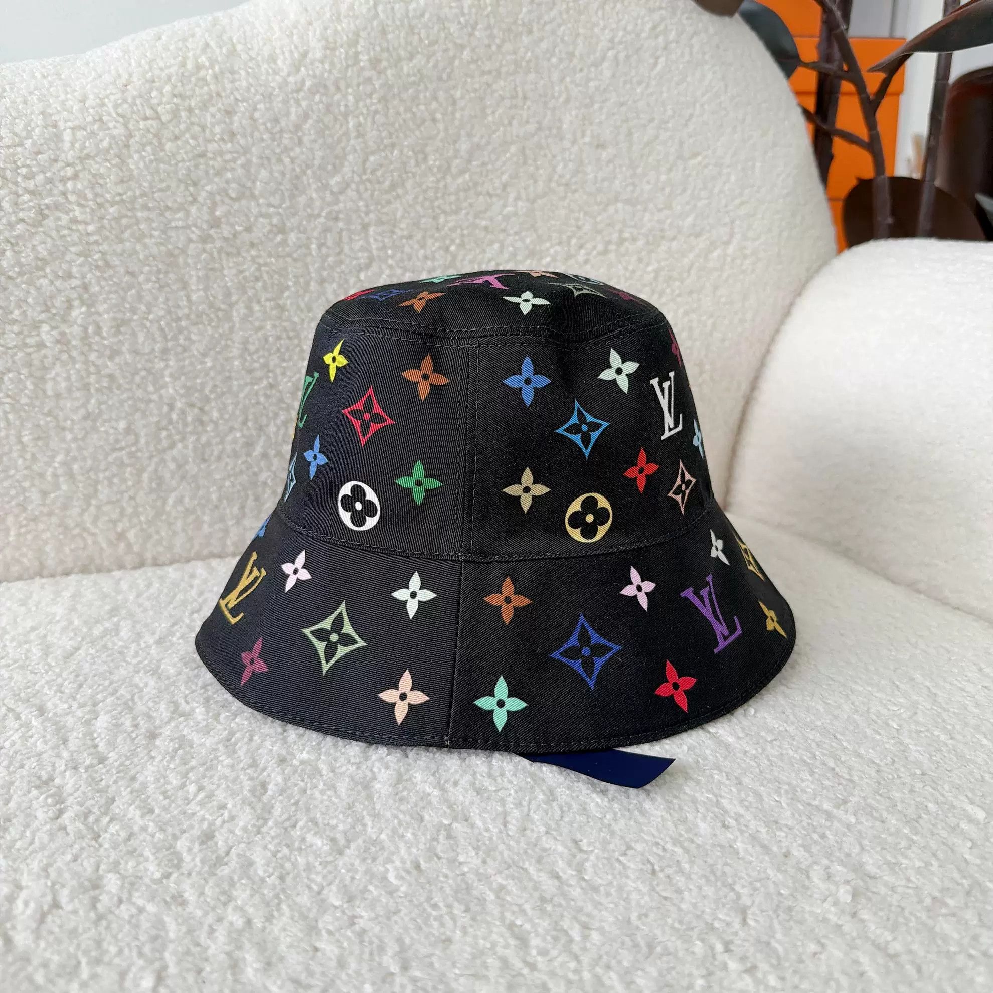 Louis Vuitton Louis Vuitton x Murakami Monogram Bucket Hat Size ONE SIZE - 3 Thumbnail