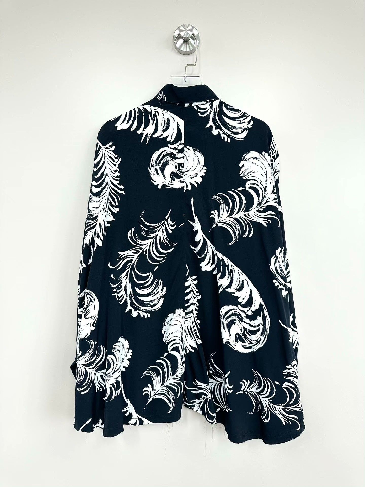 Loewe Loewe Black Floral Print Silk Shirt Size S / US 4 / IT 40 - 2 Thumbnail