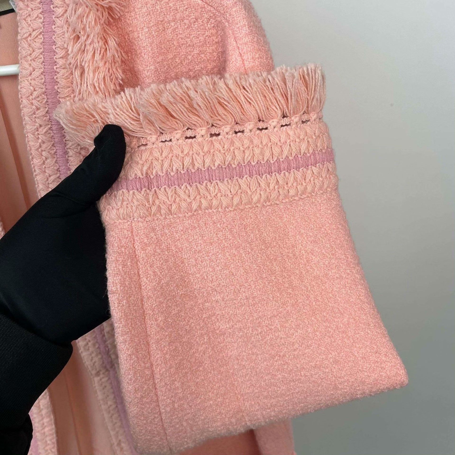 Gucci Pink Gucci Wool Coat with Lace Trim Size S / US 4 / IT 40 - 9 Thumbnail